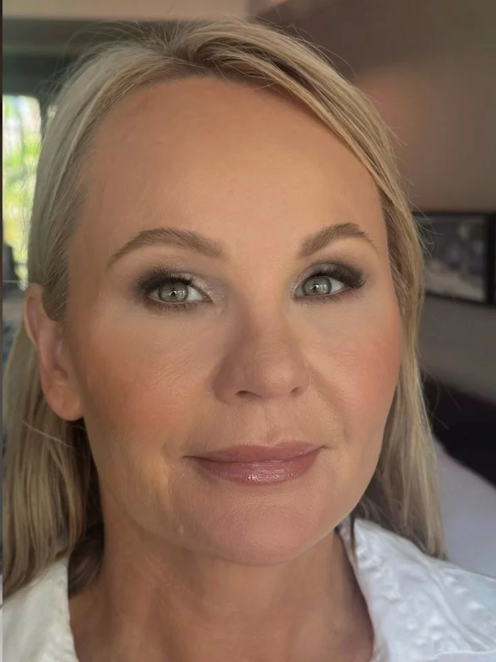 TIPS and FAV products for mature skin ✨

Enhancing natural beauty while supporting her skin&rsquo;s needs, colour correction, cream textures, lifted eye placement and a hydrated base make all the difference for this kind of transformation.

Every fac