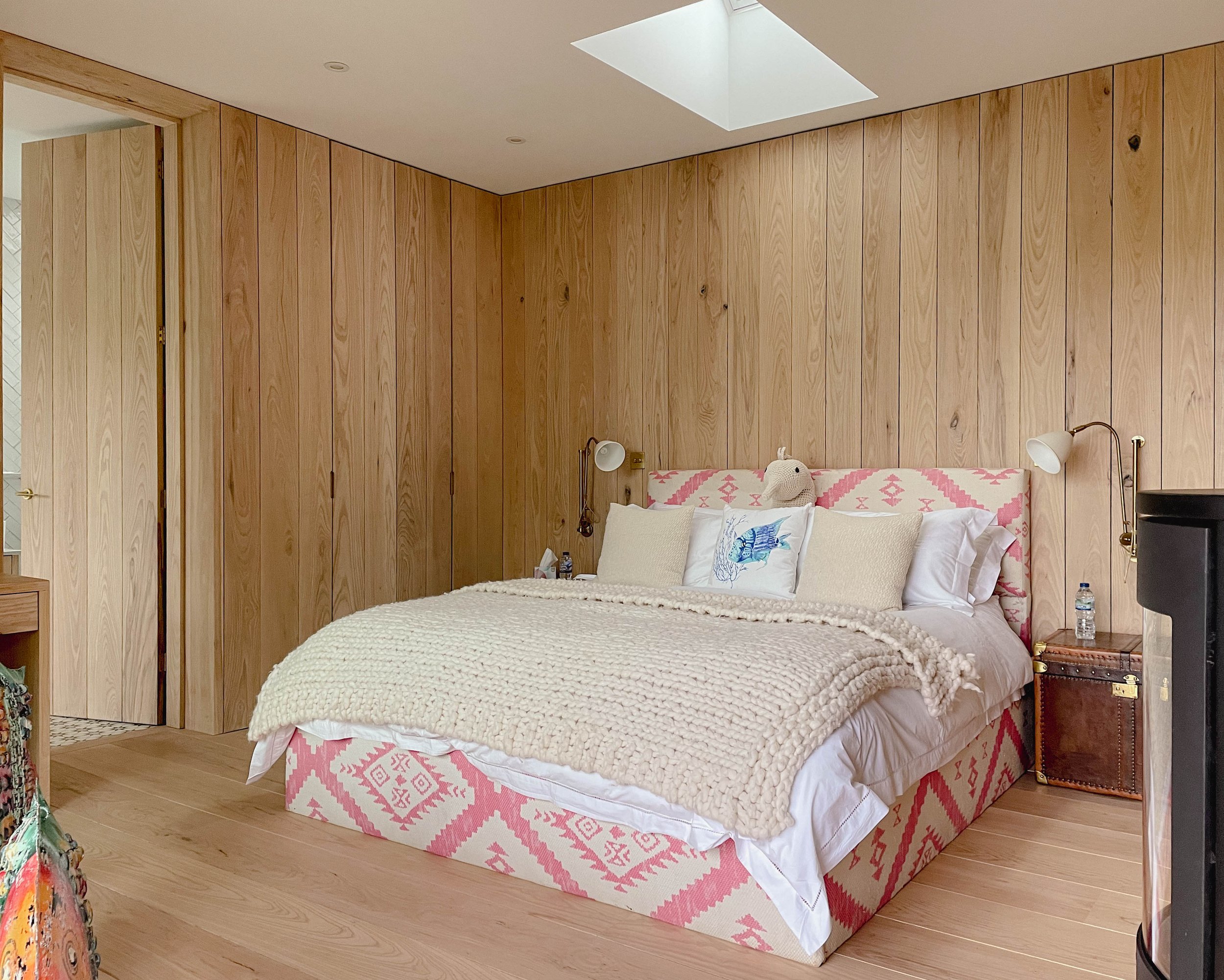 Luxury secluded cabin retreat. whitewashed timber.jpg