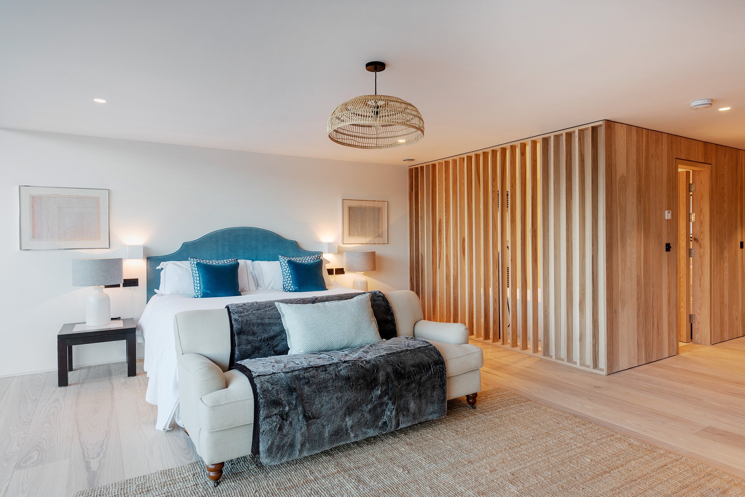 Bantham Coastal Renovation. ensuite.jpg