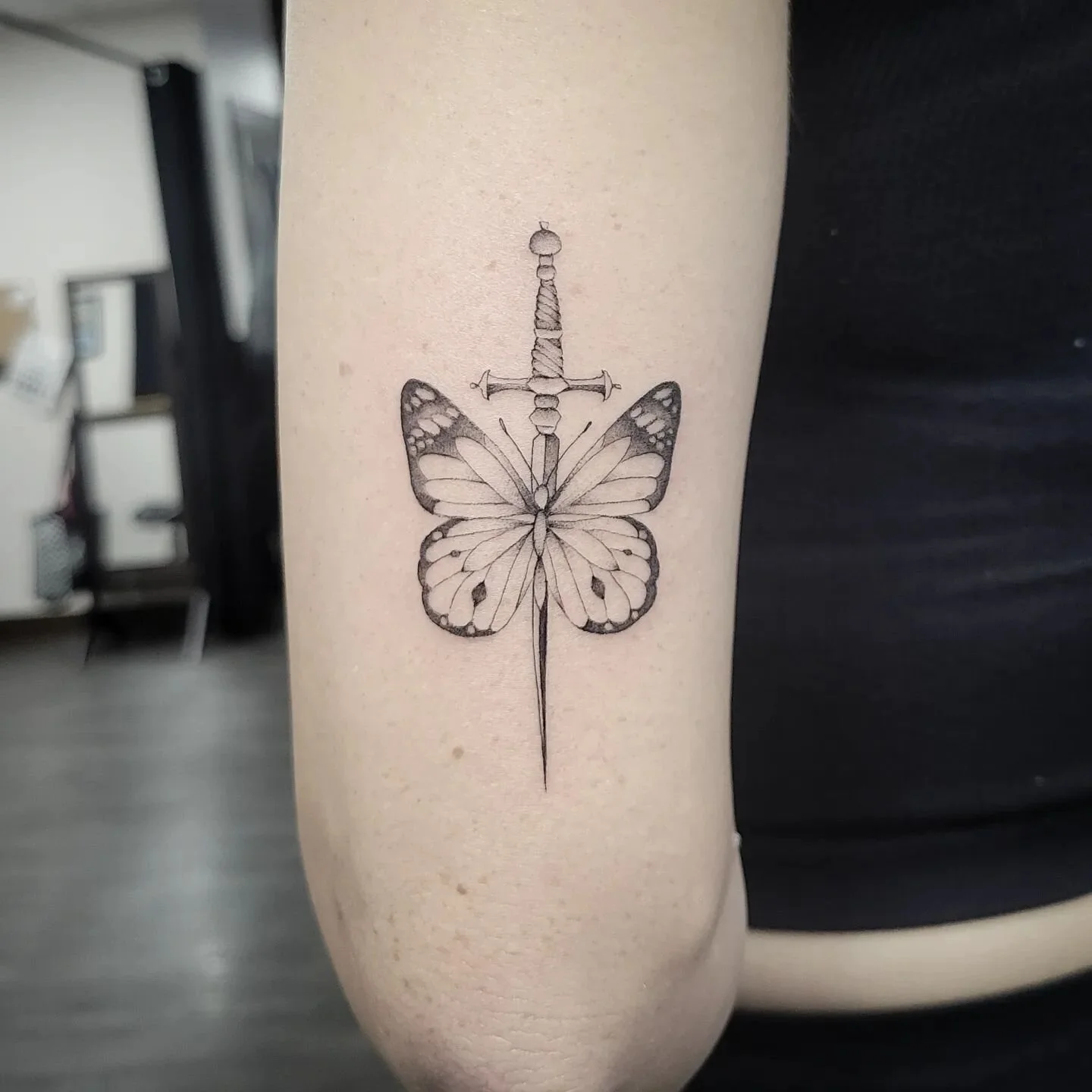 Butterfly &amp; dagger 🗡
.
.
.
.
.
.
#butterflytattoo #daggertattoo #swordtattoo #finelinetattoo #finelinetattooartist #blackandgreytattoo #blackworktattoo #tattooidea #tattoodesigns #tattooinspiration #femininetattoo #delicatetattoo #armtattoos #fe