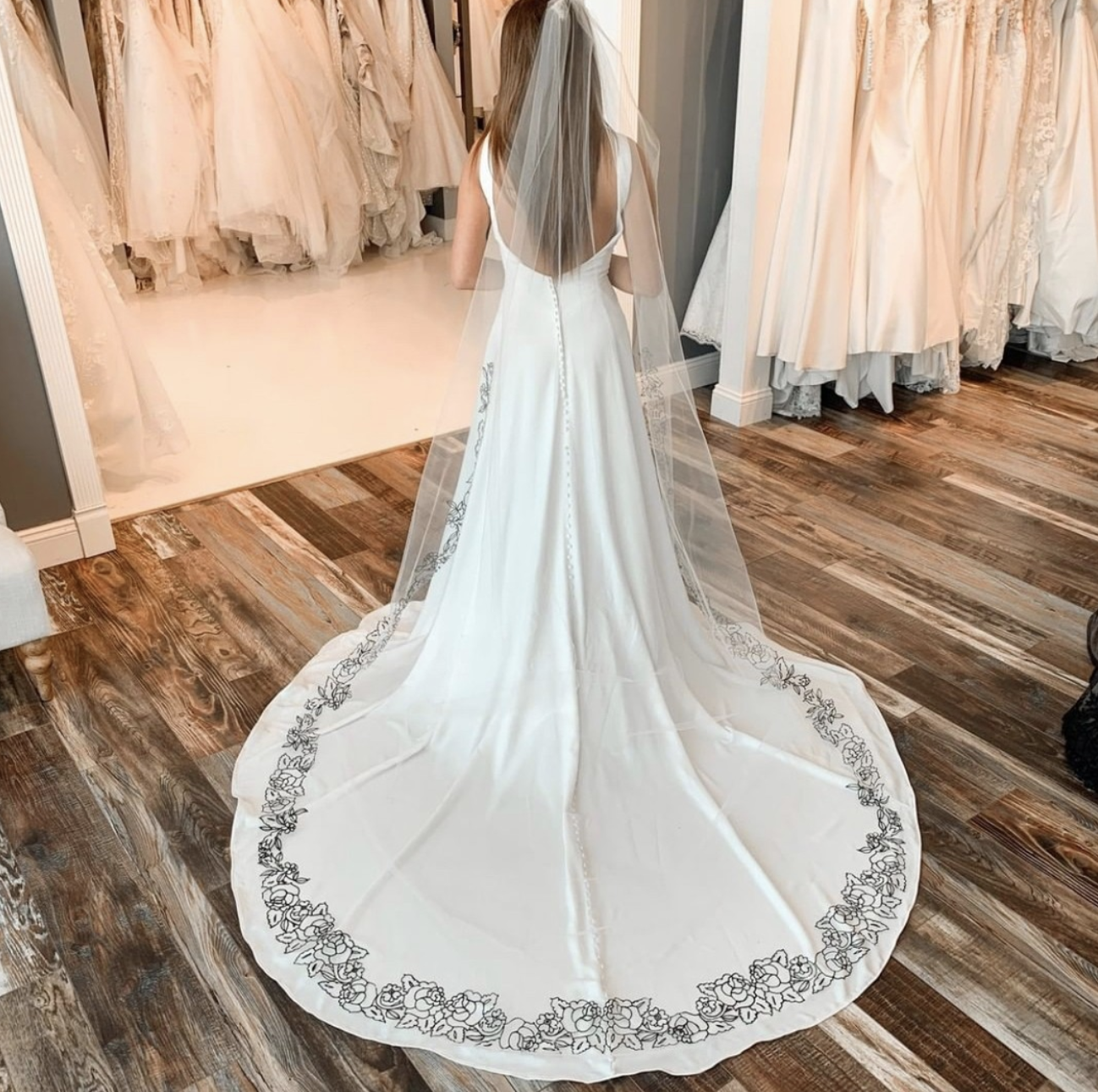 Olive Oil Veil in Black + White