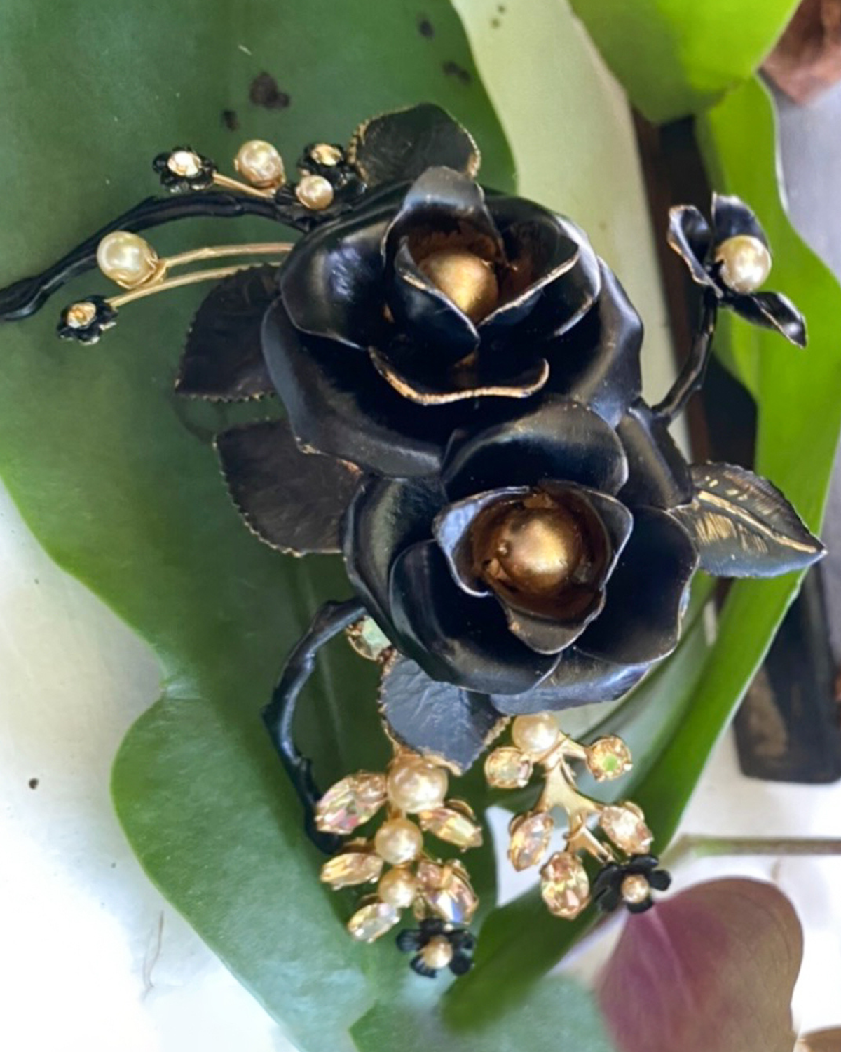 "Black Roses" Comb
