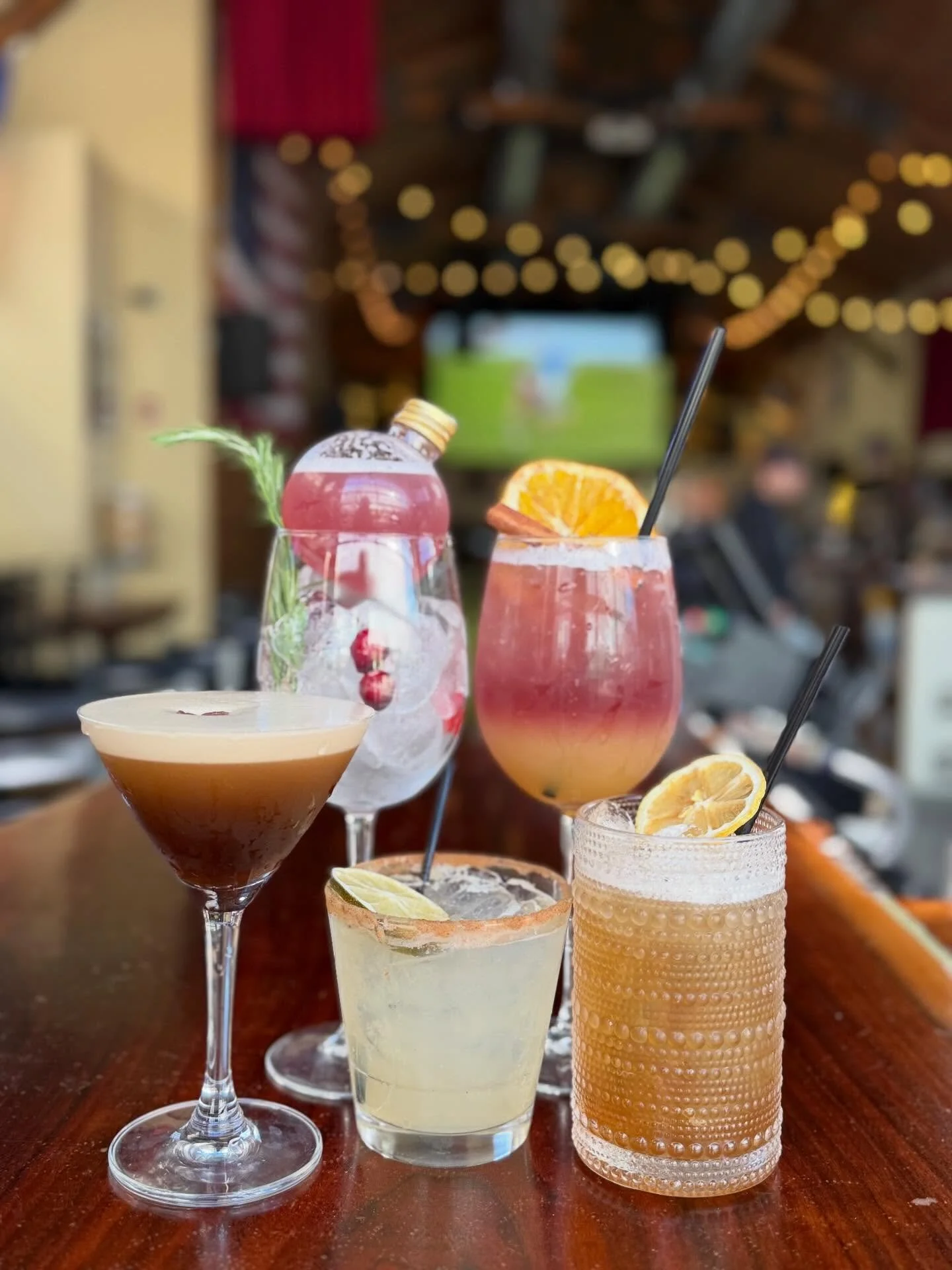 Our winter drinks are live! Come enjoy them 🍹🍸