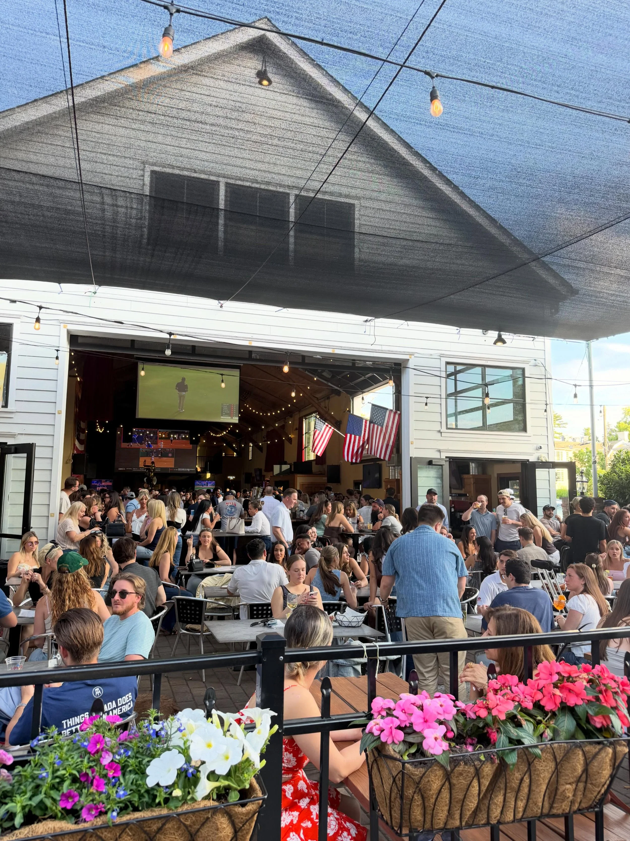 THE season 🌸☀️🤩🌷🍸🍹🍺🌼