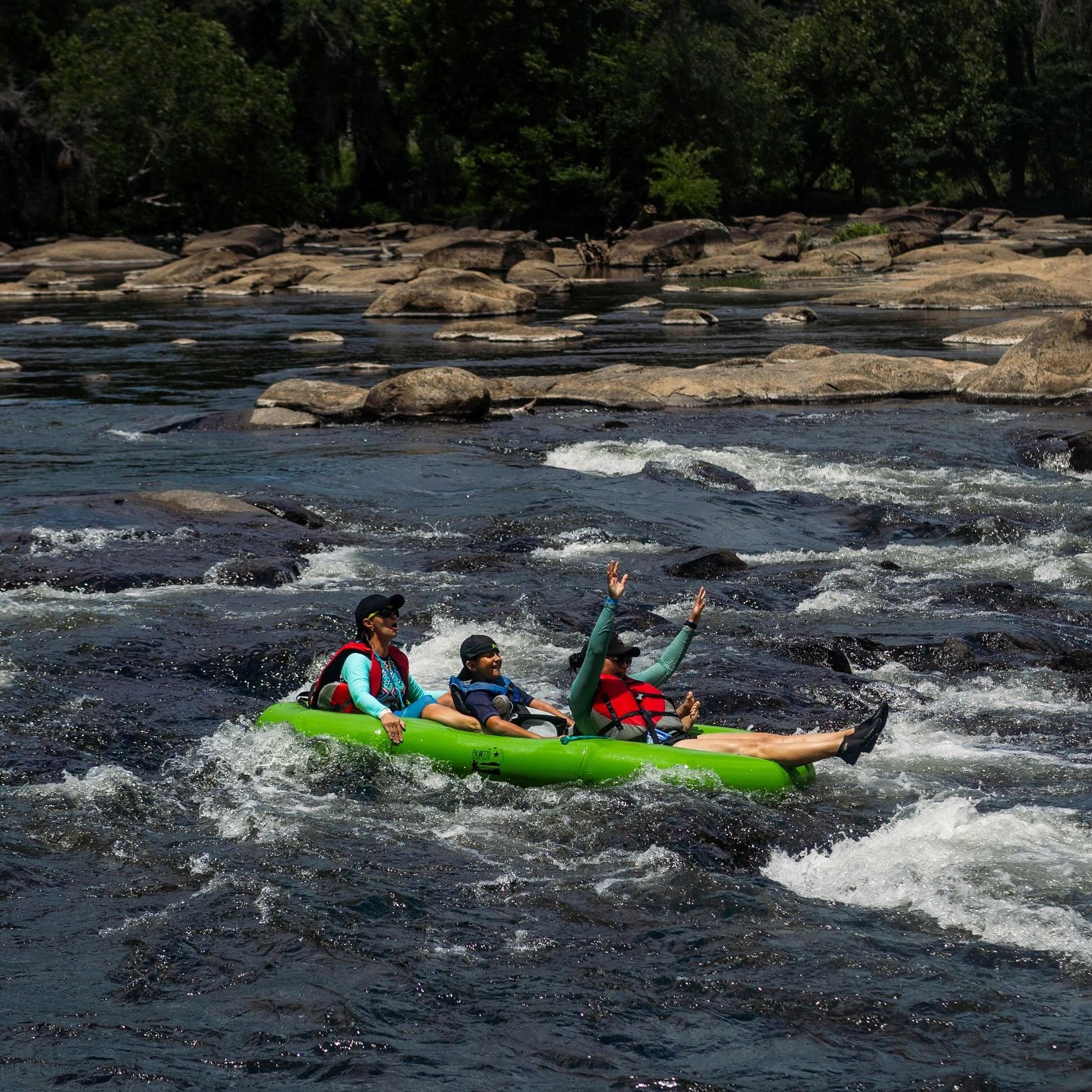 Saluda roller coaster ride 🎢🌊
&bull;
&bull;
#palmettooutdoors #wecosc #realcolumbiasc #saludariver #lifejacketssavelives