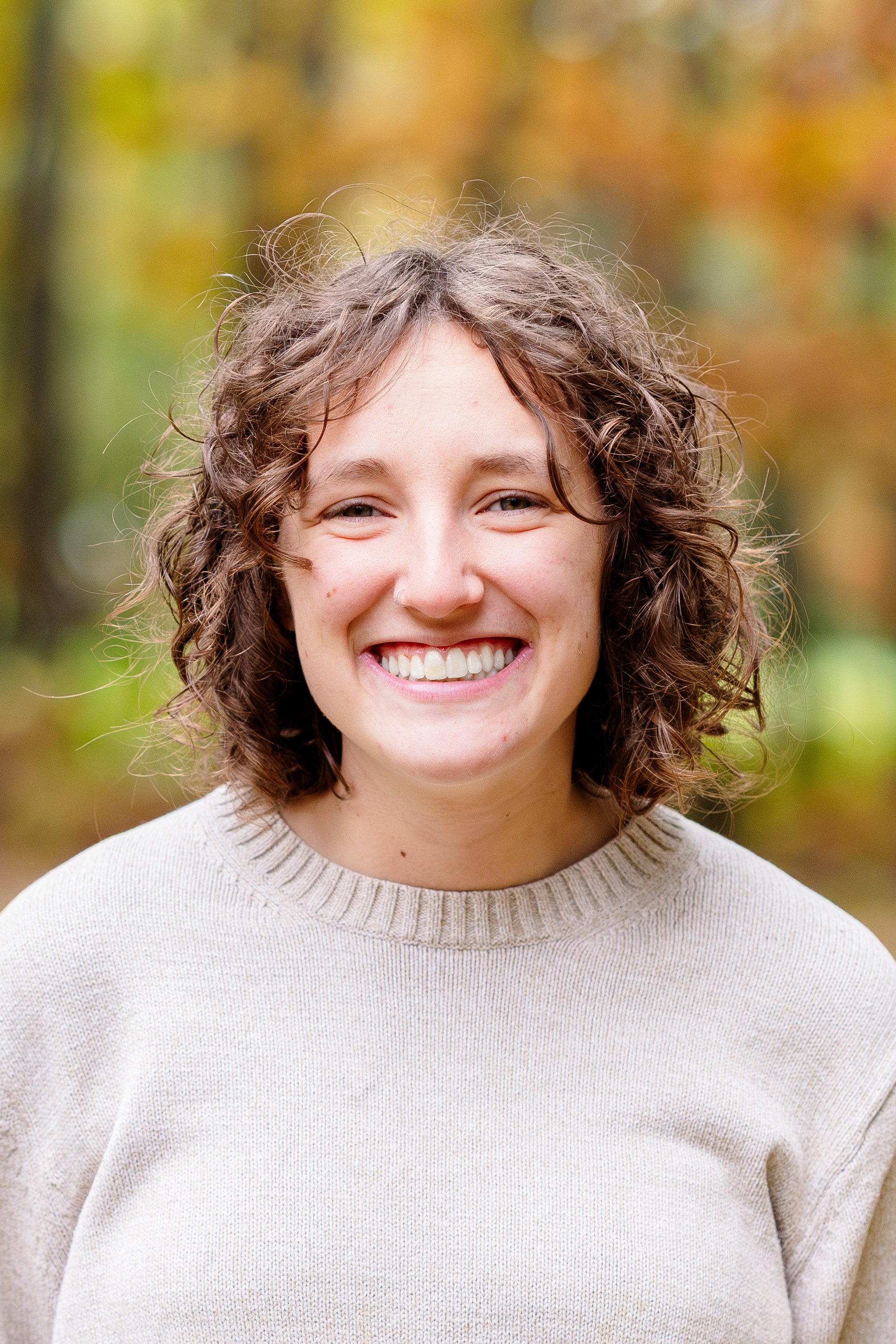 Isabelle Headshot.JPG