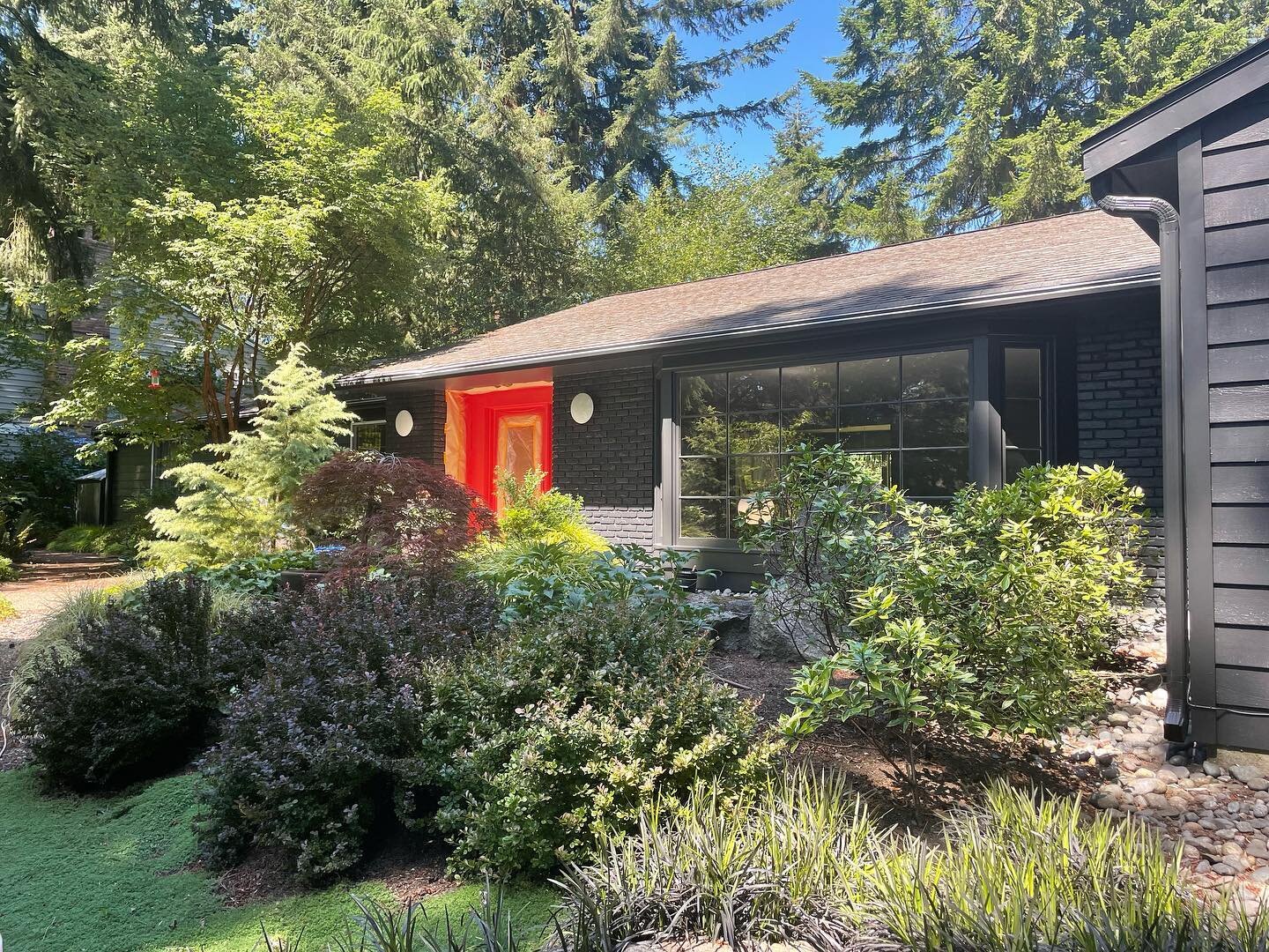 This mid-century, Mercer Island house was screaming for a new exterior paint color. Swipe right for before. 

Interior redesign reveal coming fall 2022. #lifesimplyelevated 

#interiordesign #housepaint #midcenturymodern #refreshing #seattleinteriord