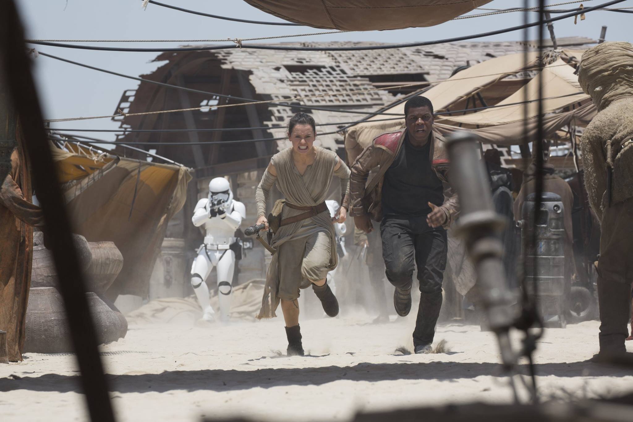 Disney Removed Rey And Finn's Romance From 'The Force Awakens' Novelization