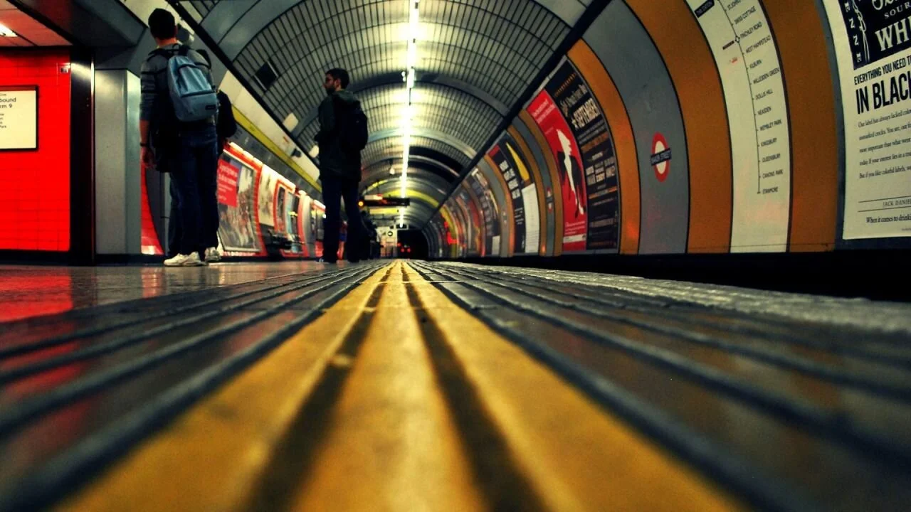 This 'Star Wars' Movie Scene Was Filmed In A London Subway
