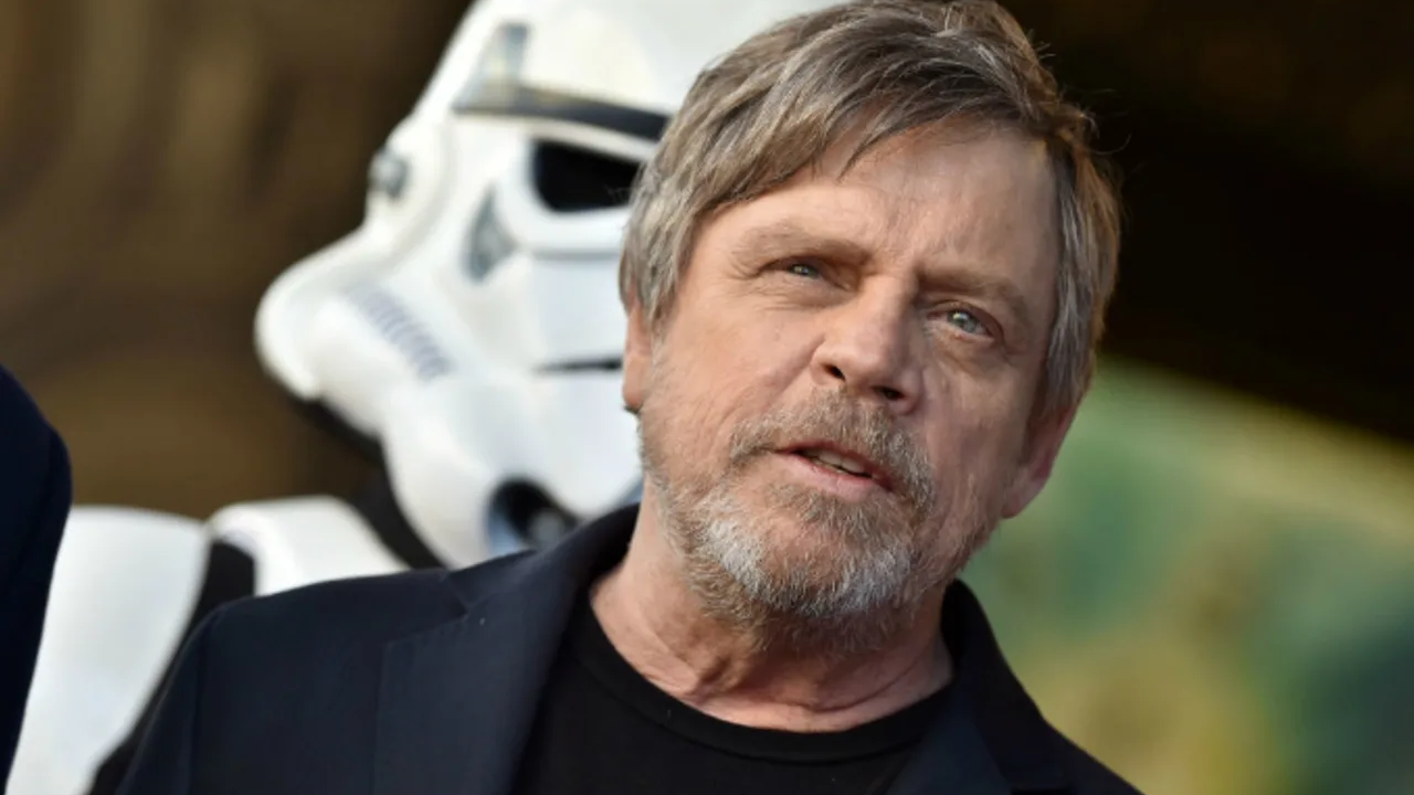 How much did Mark Hamill's face change from before his accident to