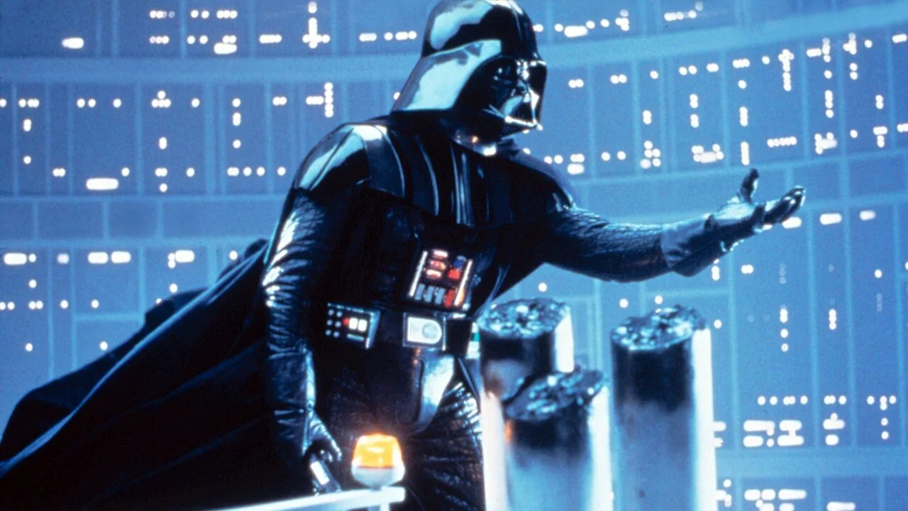We Bet You Didn't Know That Darth Vader Has An Apprentice Who Is Canon