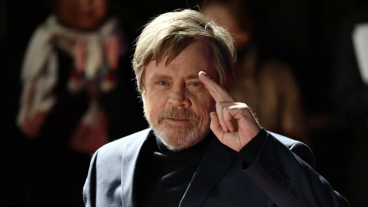 Mark Hamill's Loving Reaction To A Father Using The Force On His Child