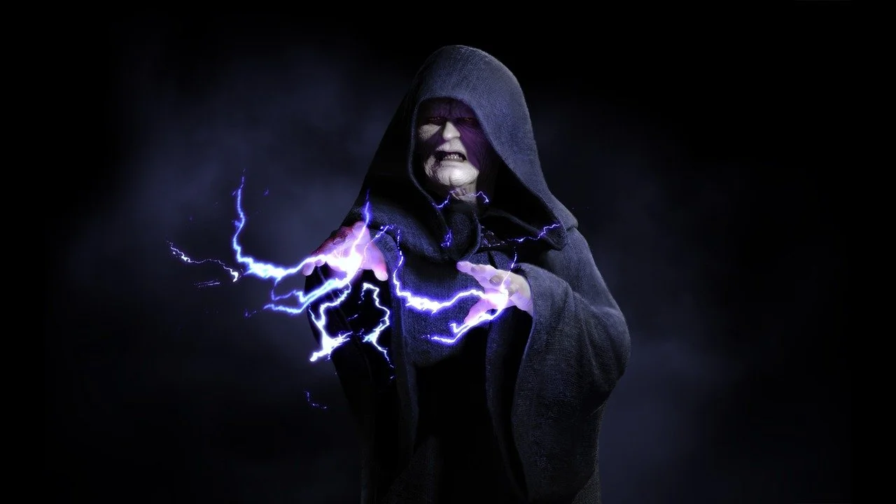 Why Palpatine Felt Lightsabers Were ‘Beneath’ The Sith