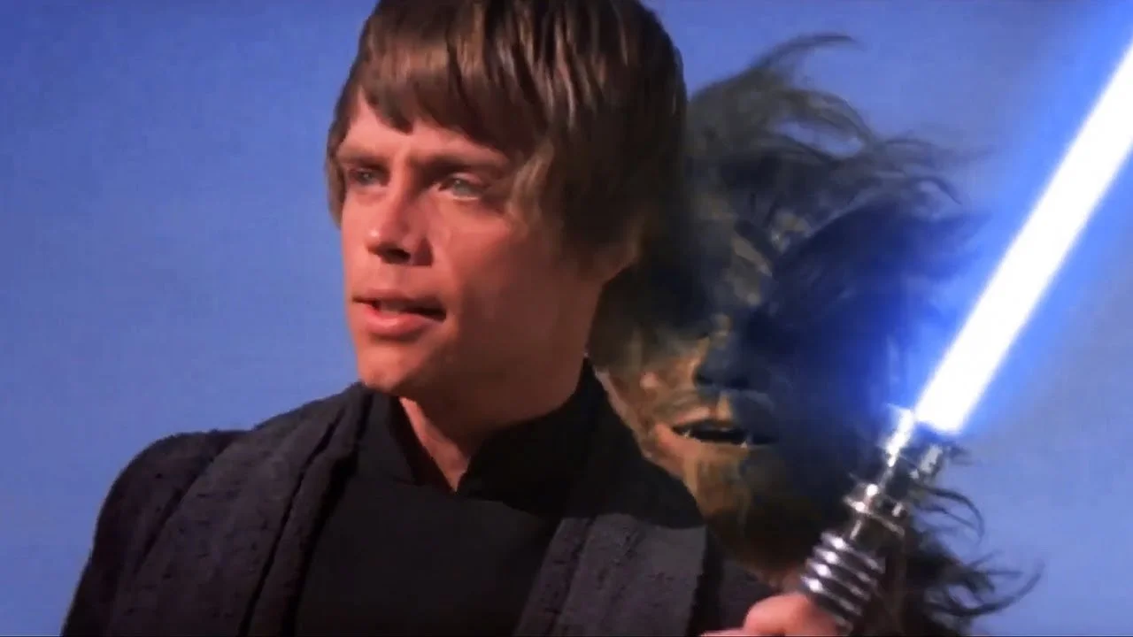 The Reason Why Luke's Lightsaber Changed From Blue To Green In 'Return Of The Jedi'