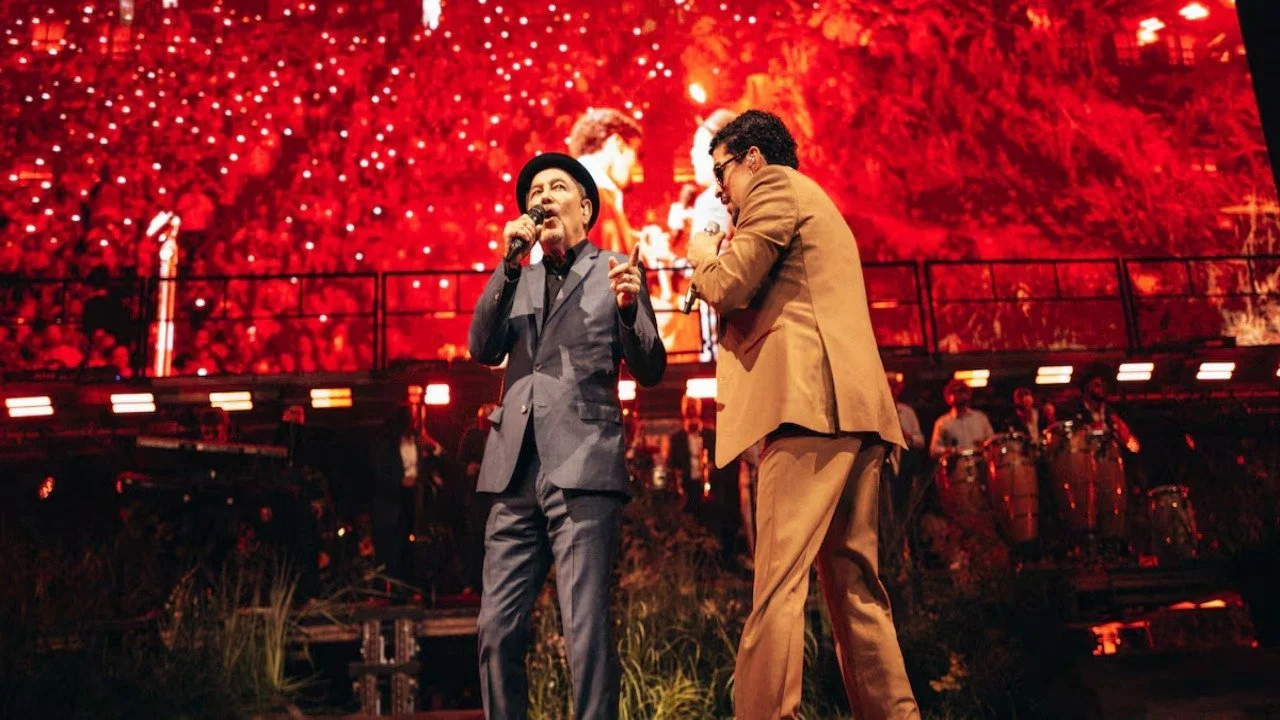 Rubén Blades and Bad Bunny performing at No Me Quiero Ir de Aquí on August 30th 2025 Image Source: El Nuevo Día
