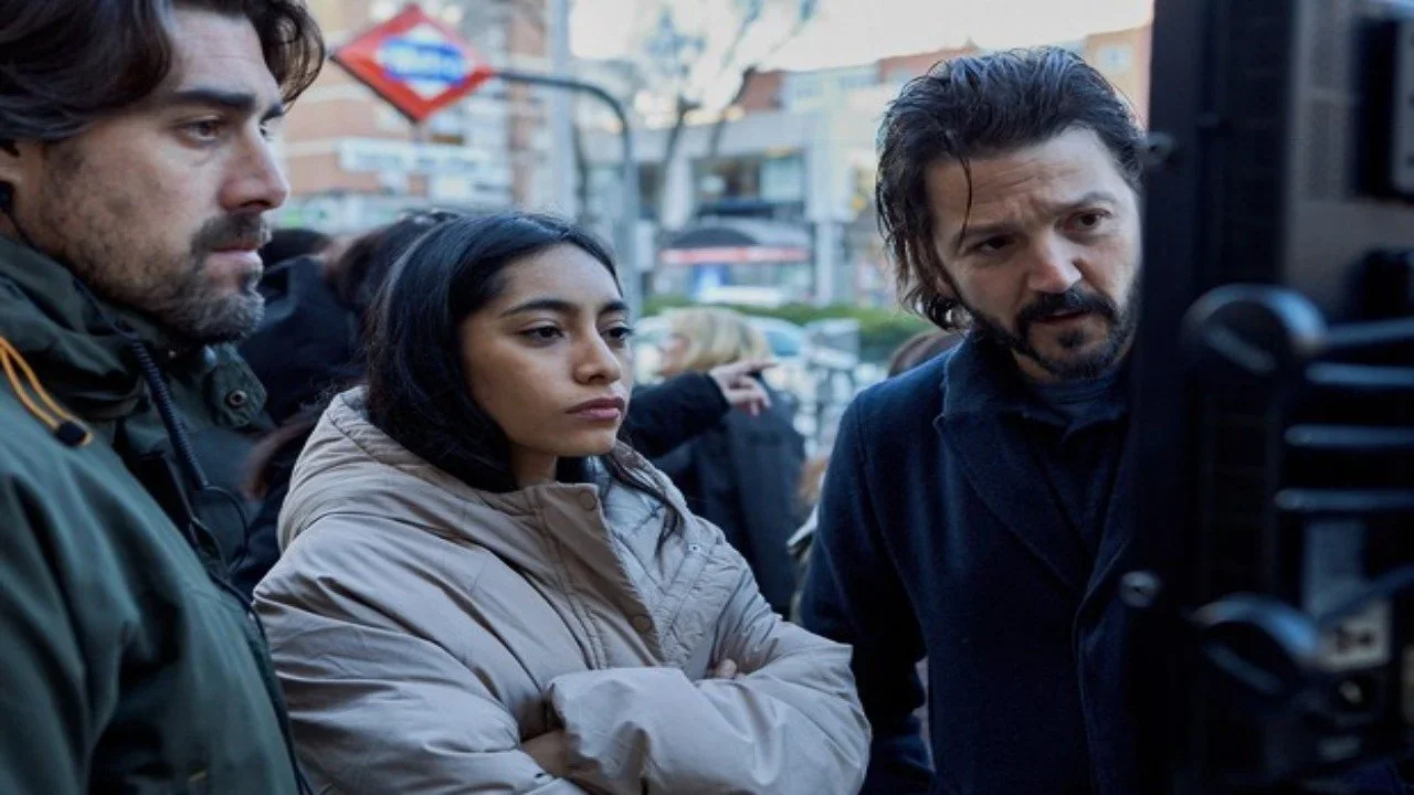 'El Maestro' Is Diego Luna's Next Directorial Project
