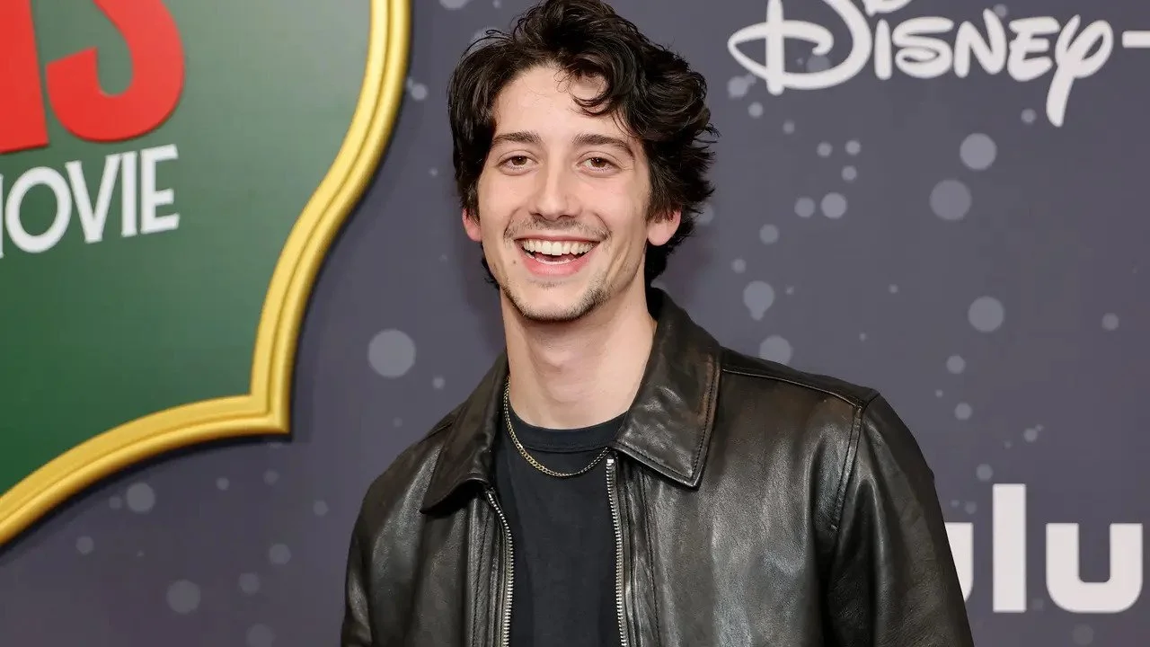 Milo Manheim Will Star In 'Serendipity' Remake