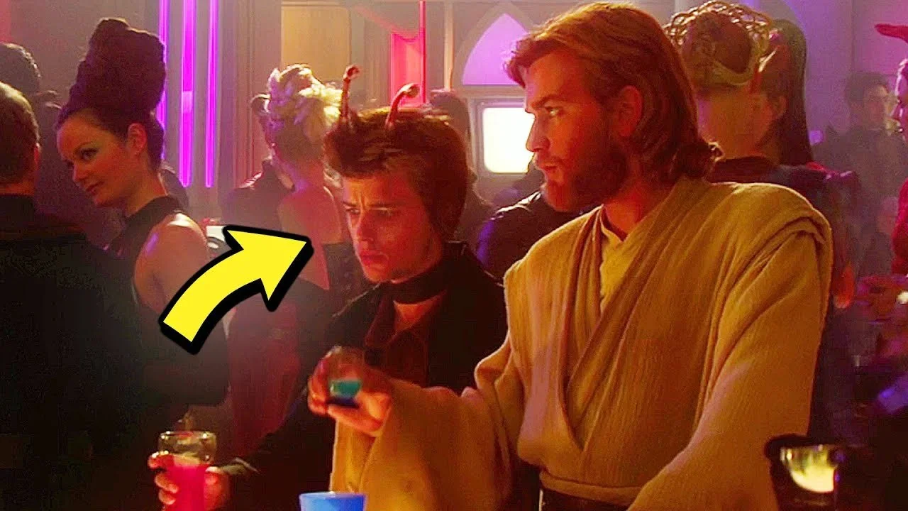 Elan Sel’Sabagno trying to sell death sticks to Obi-Wan.