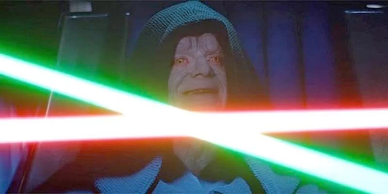 Palpatine behind two sabers
