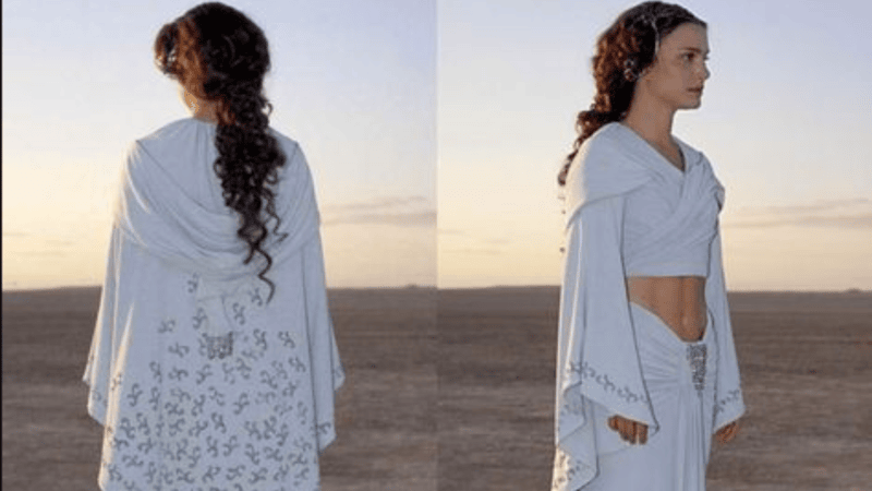 Back and front views of Padme’s Tatooine outfit (left to right).   Image Source: Costume Vault