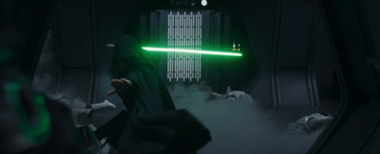 Luke Skywalker cutting down droids in 'The Mandalorian'