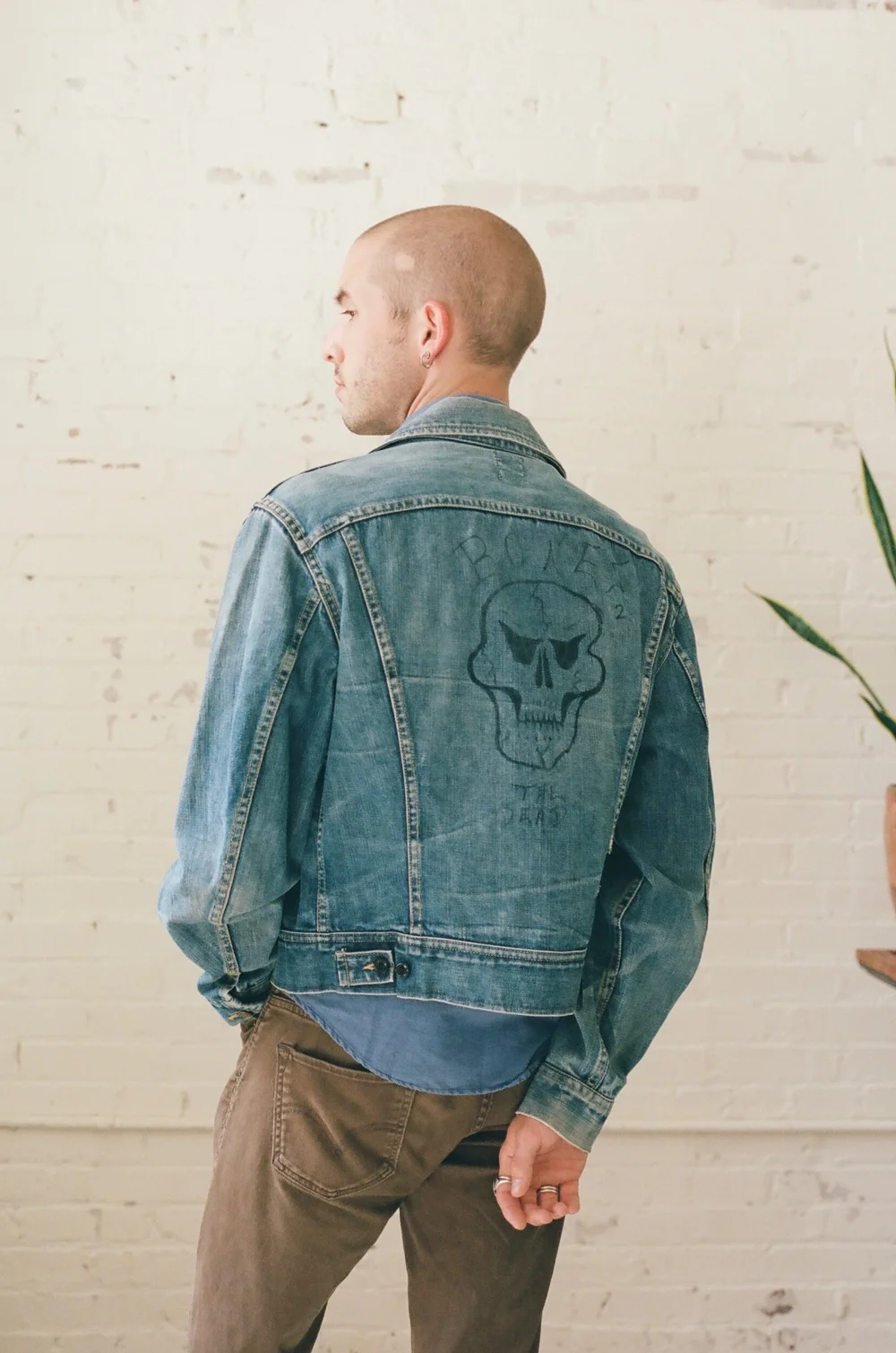 73C5CA45-F00C-4596-ABD3-  