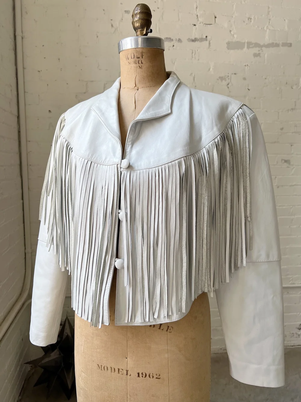 80s white top leather fringe jacket