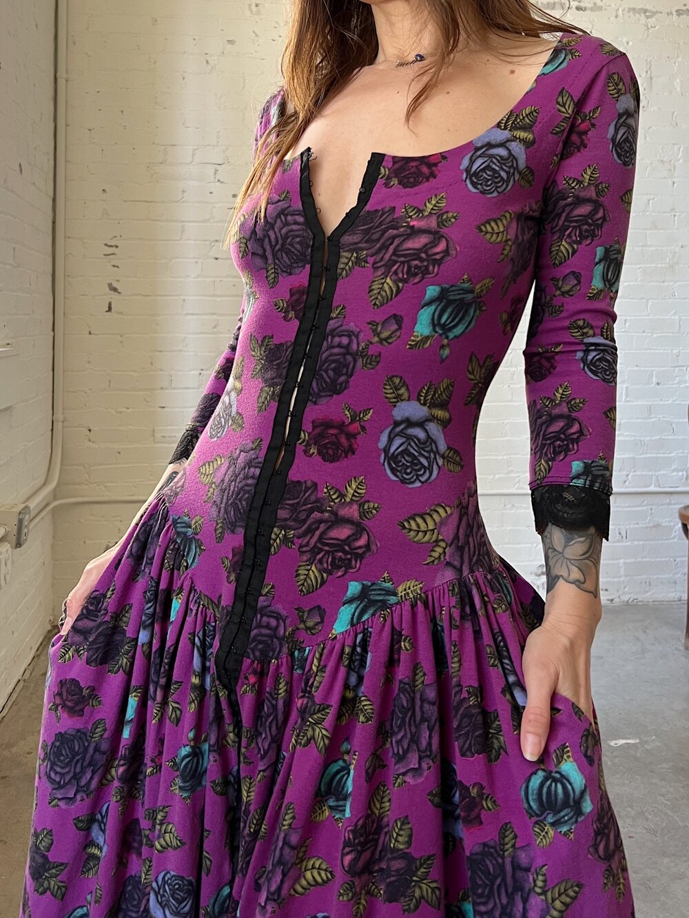 80s Betsey Johnson Punk Label Rose Print Hook & Eye Front 80s Betsey Johnson Punk Label Rose Print Hook & Eye Front