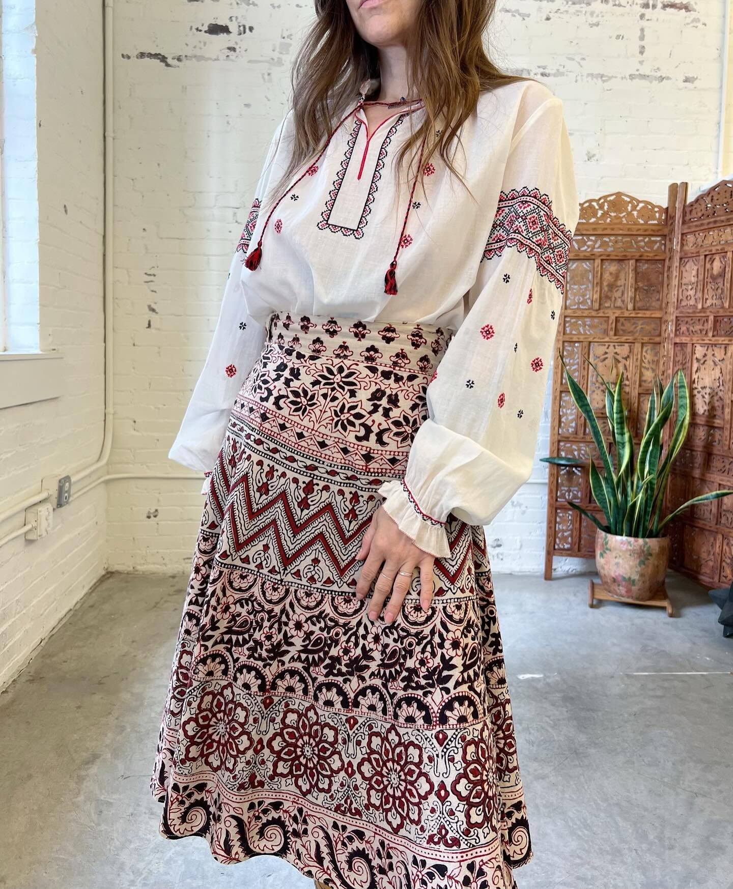 This week&rsquo;s web drop includes some really beautiful boho inspired vintage, featuring gauzy Indian block prints and embroidery. Shop the drop today at noon cst!

#begreenbuyvintage #vintageforall #boho #bohostyle #bohoinspo #bohovintage #vintage
