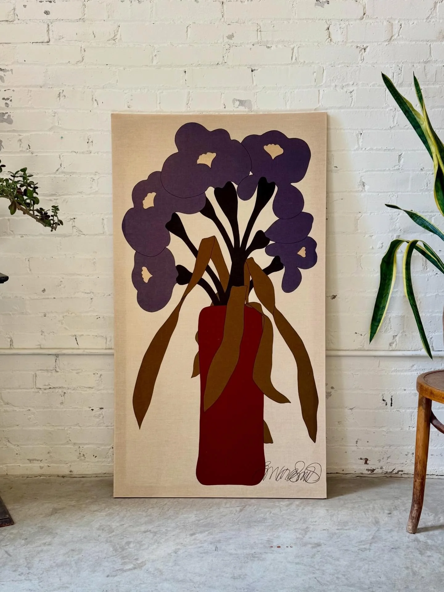 After finding this gorgeous print in the wild, I had to know more about its origins. Howard Smith (1928- 2021) was a Philadelphia-born African American artist who made his way to Finland in the 1960s and created a thriving multimedia career. His work