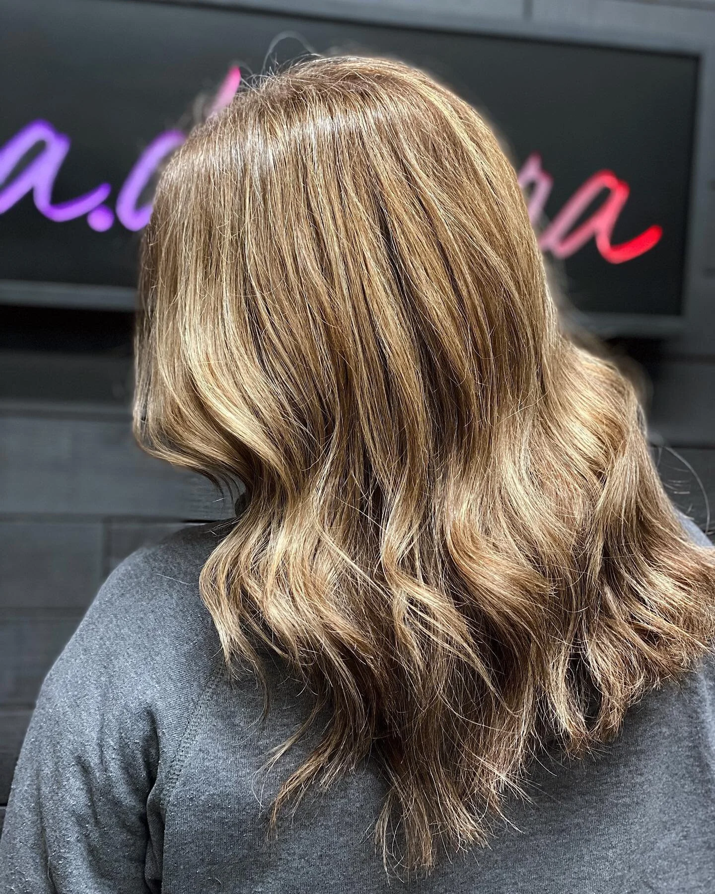 Spot the difference? It&rsquo;s not just this beautiful hair transformation❣️

#CasaDeCara #hair #hairstylist #hairdresser #houseofcara #beuty #614 #picoftheday #asseenincolumbus #columbus #westerville #lewiscenter #delaware #powell #newalbany #moder