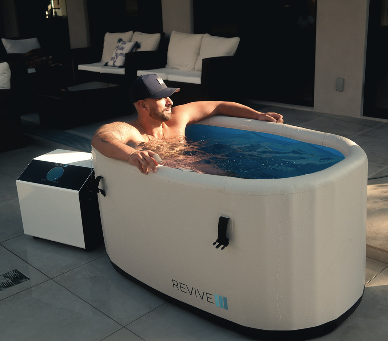 Sauna and Cold Plunge: Stress That Helps — or Stress That Hurts