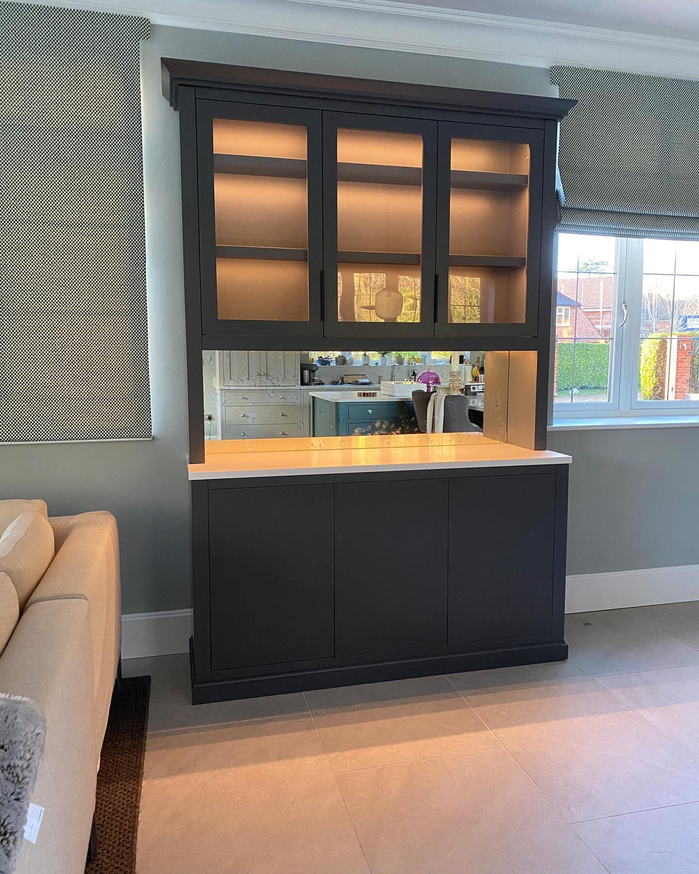 We have recently had an influx of enquiries about drinks cabinets and home bars. Here is one of our recent installations. A home drinks cabinet with glass doors, mirrored back panel and quartz countertop. 🍸
.
.
.
#homebar #bespokedrinkscabinet #home