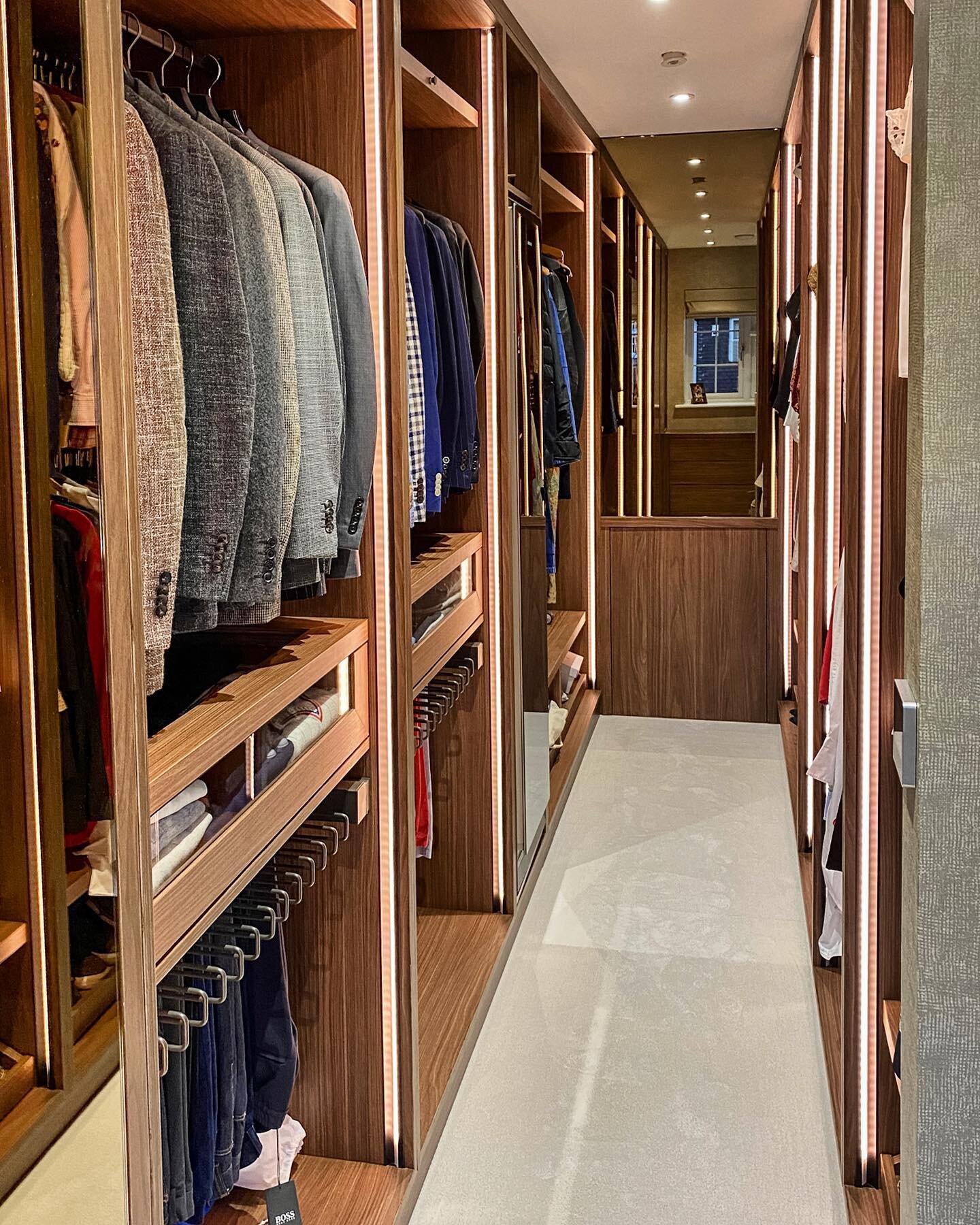 A walk in wardrobe is an elegant way to maximise your storage. You can also choose from a wide variety of interior fittings such as hanging rails, drawers, shoe pull outs, mirrors and much more.

Designed by Falchi Interiors.
.
.
.
#walkinwardrobe #l