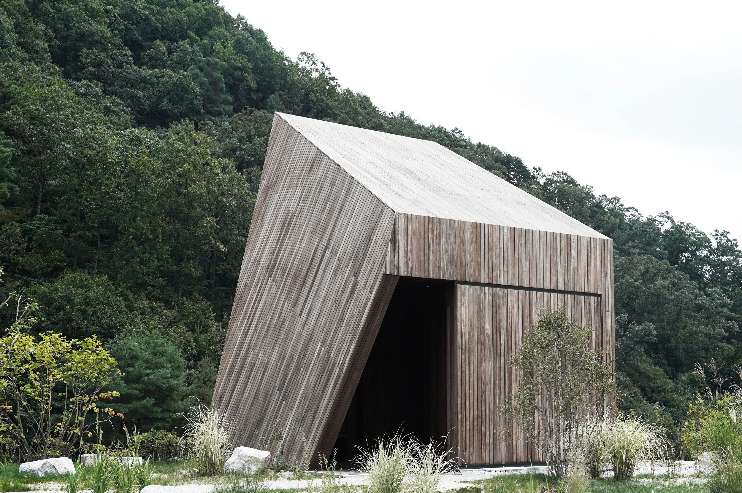 TEE HOUSE