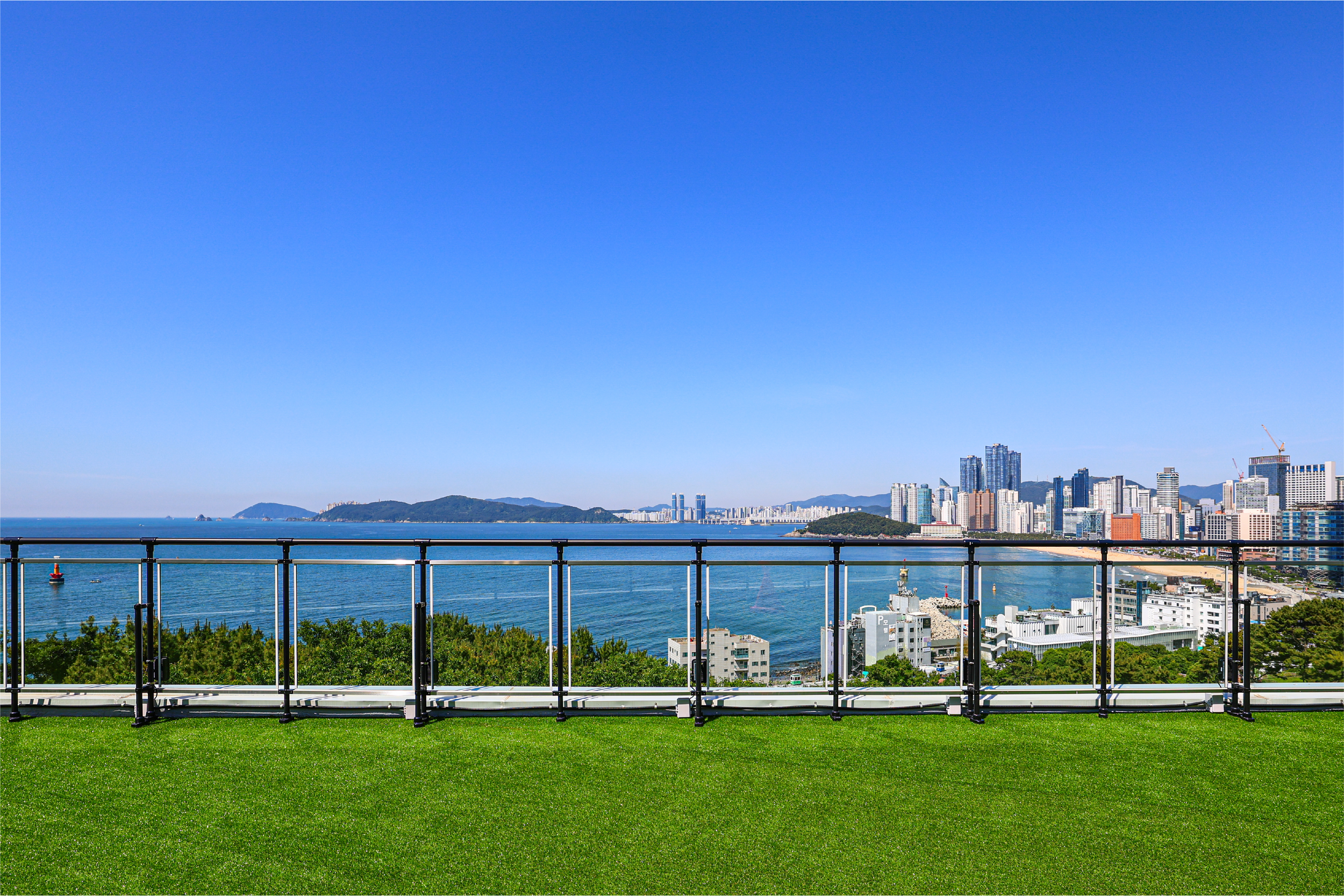 On the Hill　05. 2025.