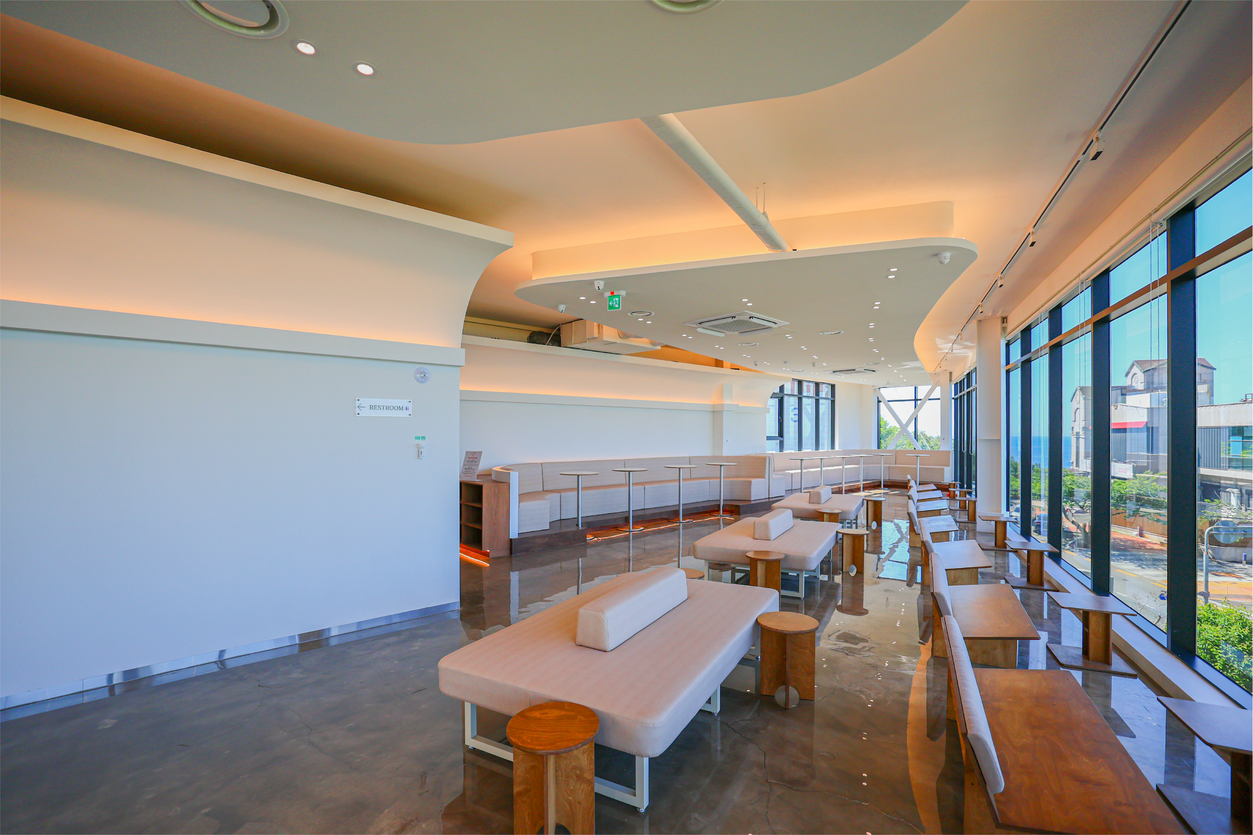 On the Hill　05. 2025.