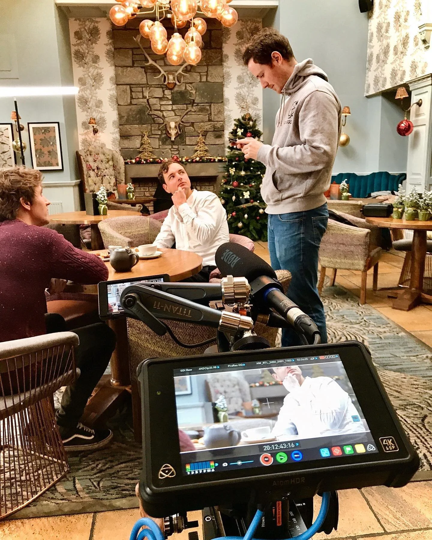 Around a year ago, we were filming the final few scenes for &ldquo;Rule This Land&rdquo; - the second music video we&rsquo;ve created for @chameleonladyofficial. Here&rsquo;s @tommiddlemass directing @joecameron_ and Andrew @fyfe93 inside @thesalisbu