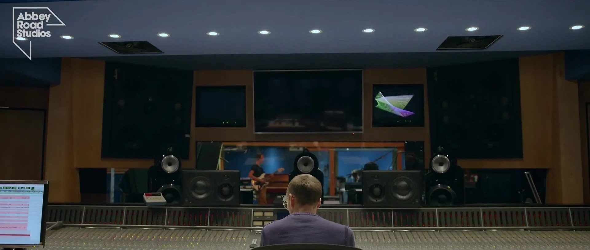 Abbey Road Lock-In | Django Django x Denai Moore x Bullion
Dir. Charlie Rees 
  live 