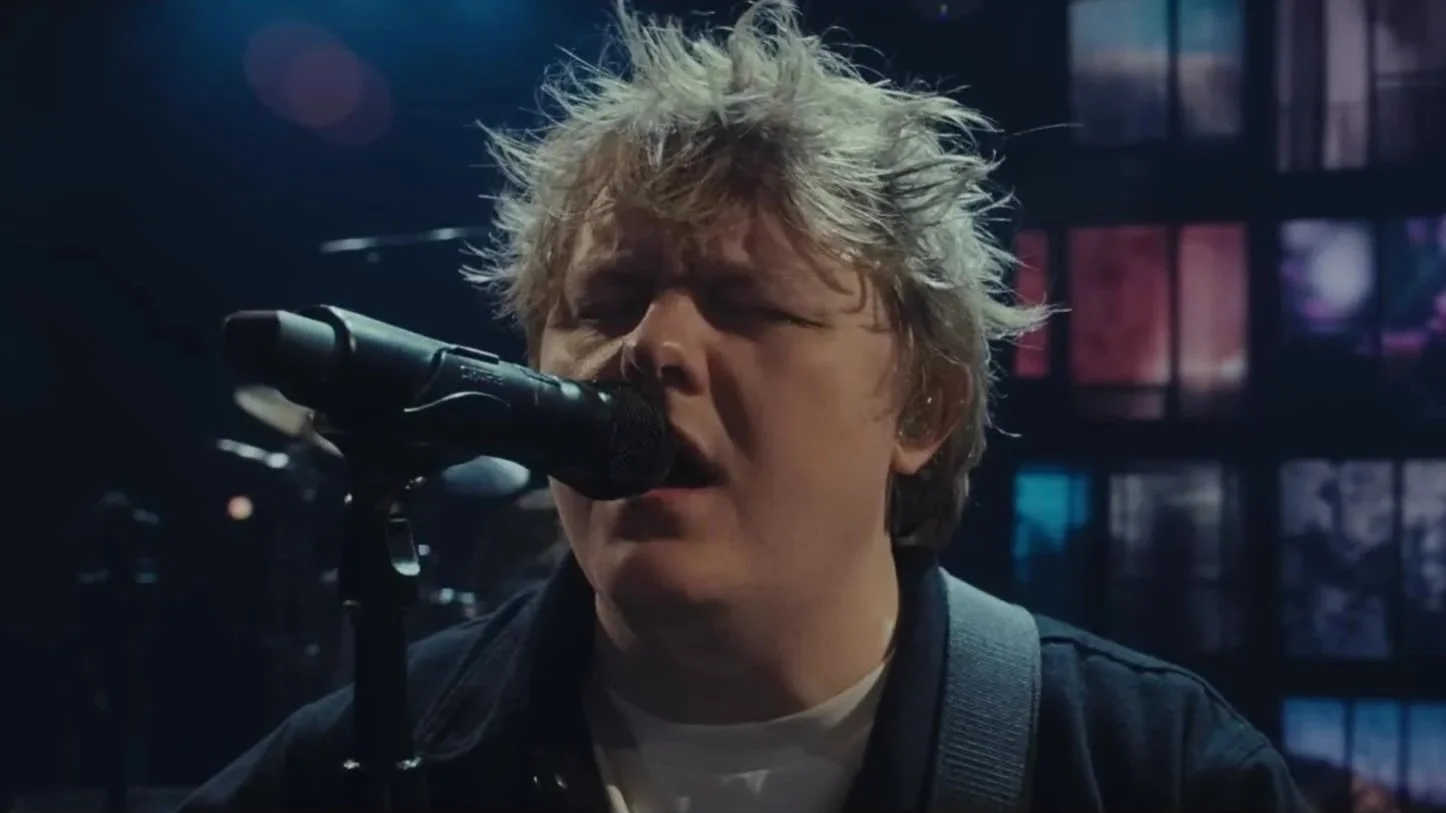 Lewis Capaldi | Almost (Official Live Video)
Dir. Nic Minns
  live 
