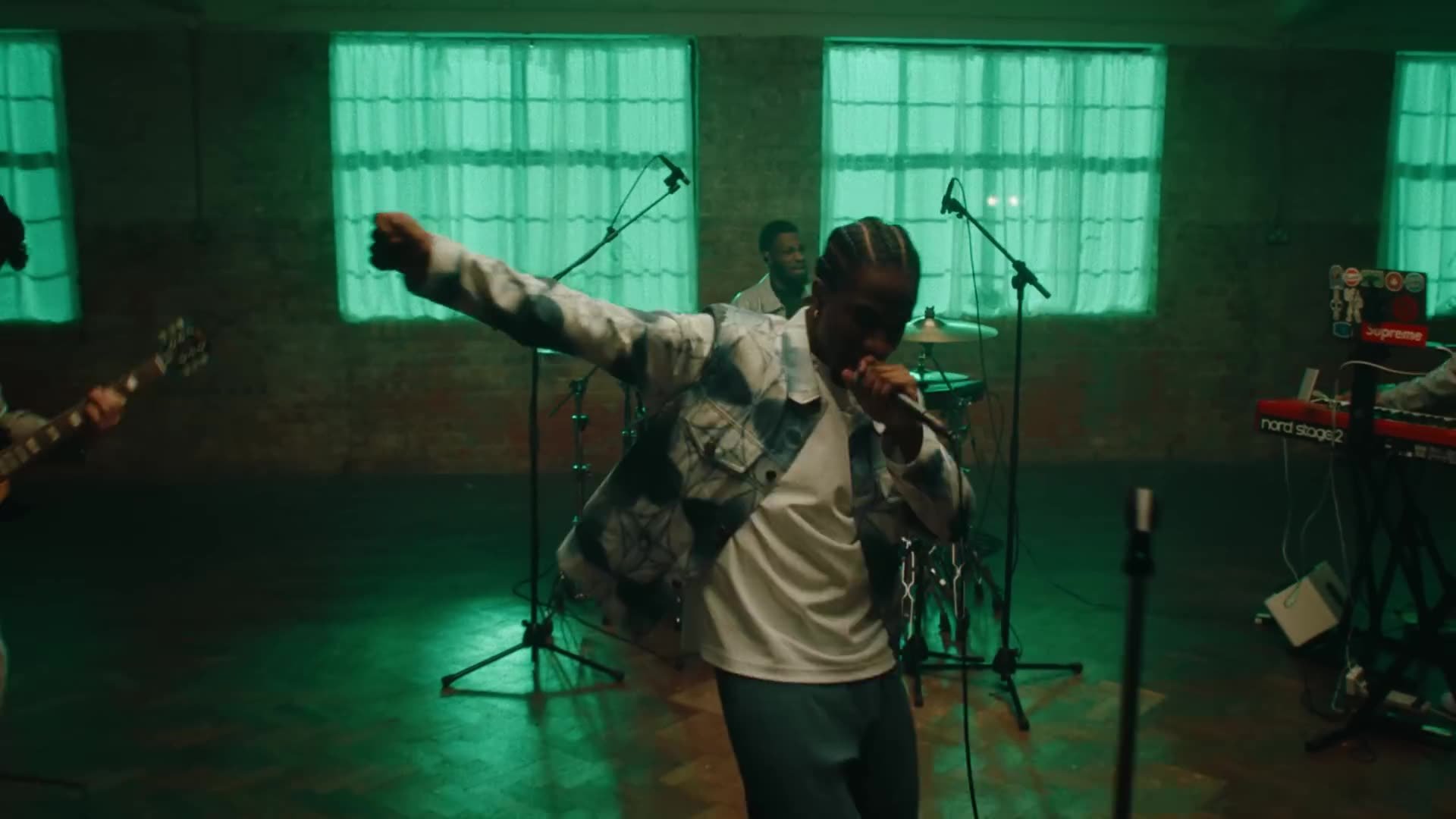 JayO | 22 (Live)
Dir. Charlie Rees
 live 