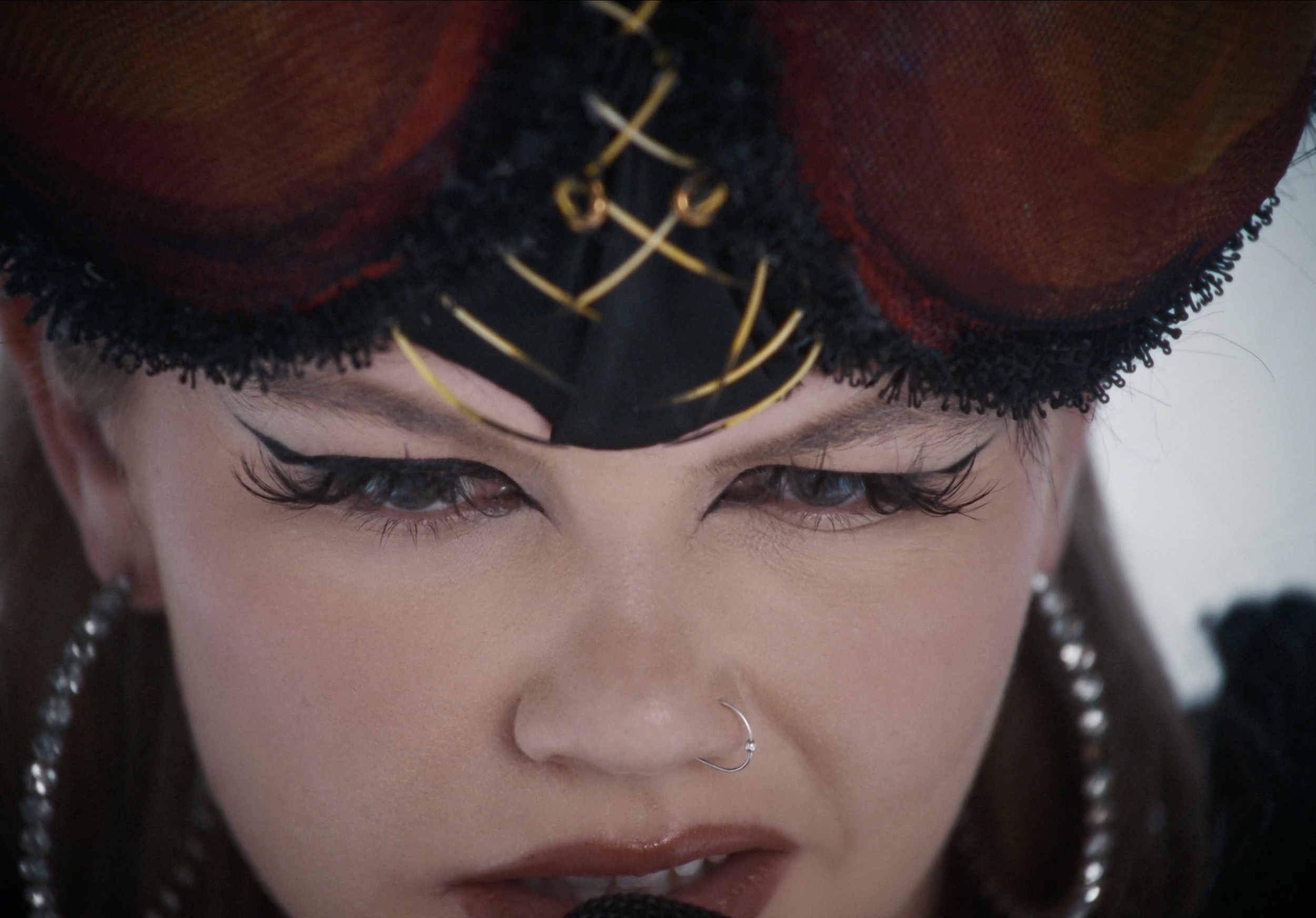 Chinchilla | 1:5 (Live)
Dir. Charlie Rees
 live 