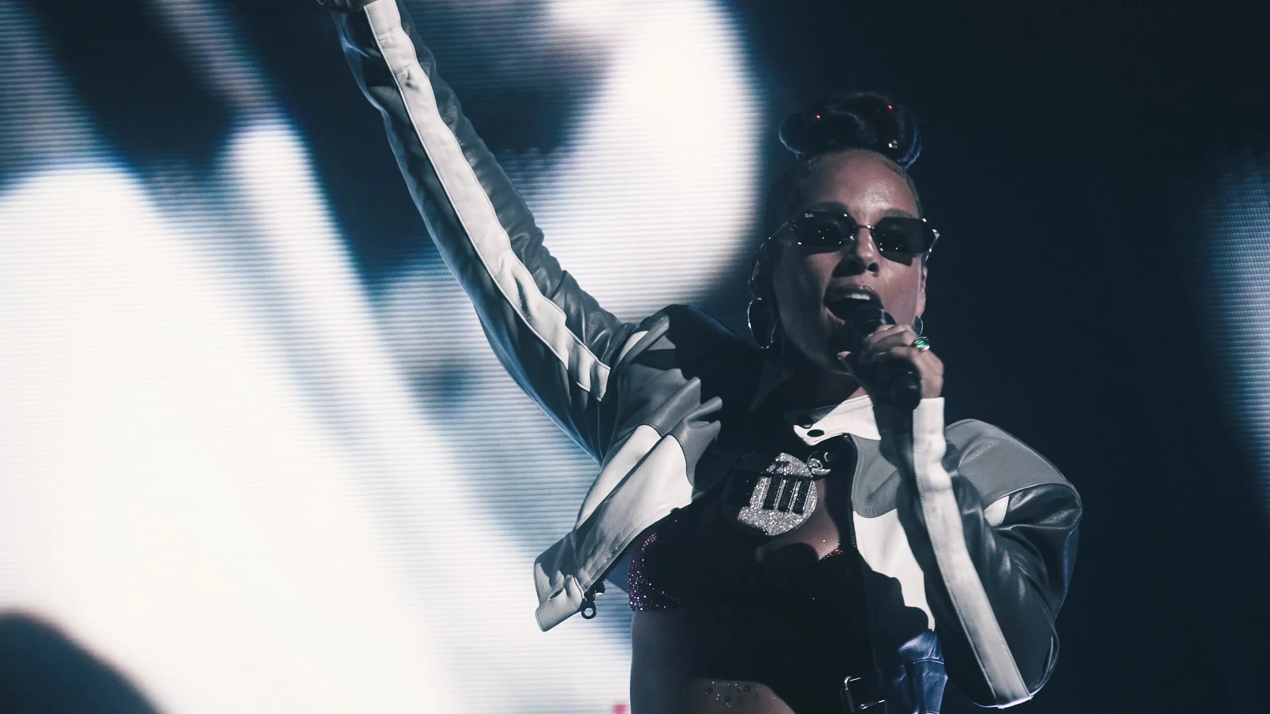 Alicia Keys x Swedish House Mafia
Finally | Live in Ibiza
Dir. Liam Pethick
  live 