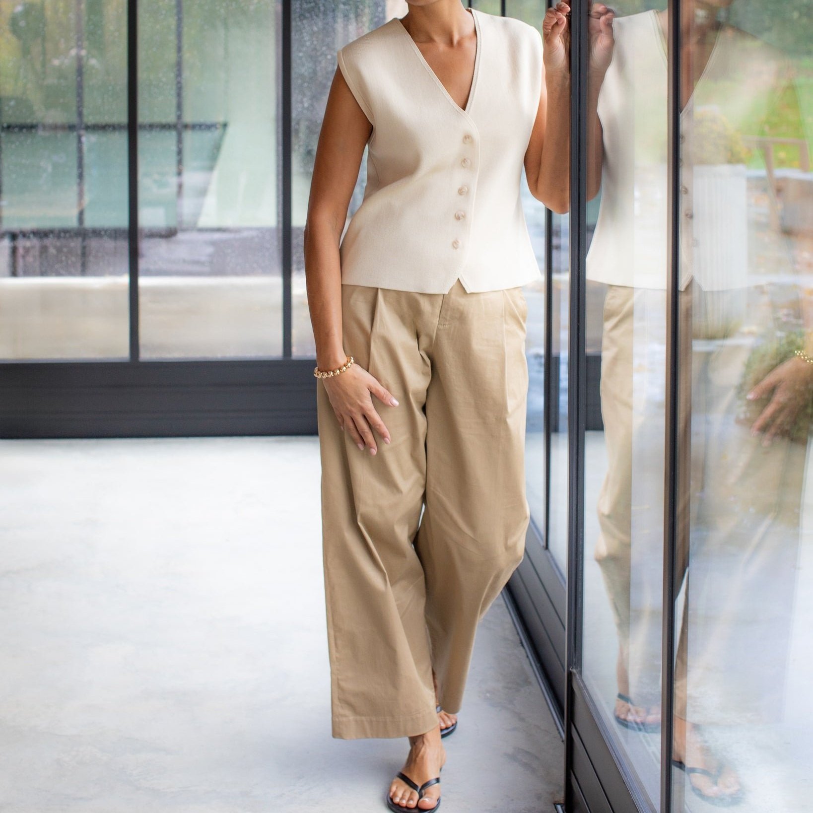 Amelia-Trouser-or-Dark-Beige_Image_1.jpg