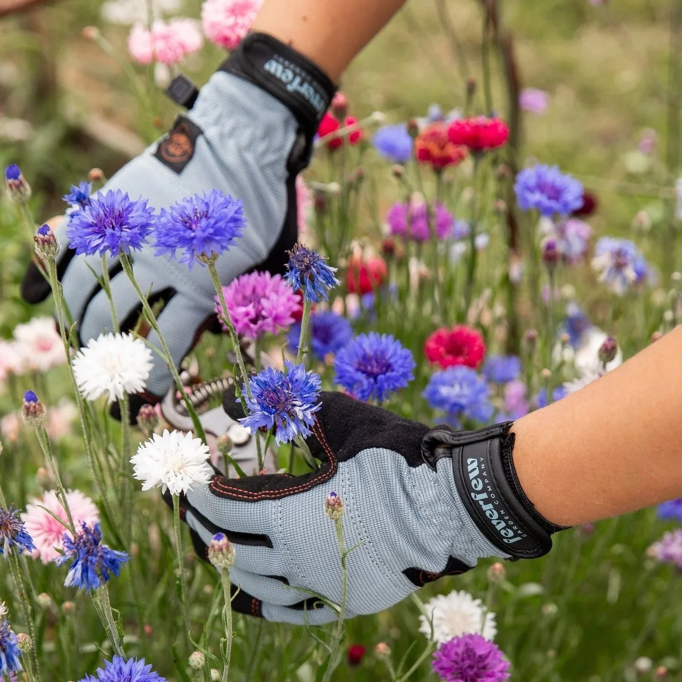 Women_sGardeningGlovesBlue.jpg