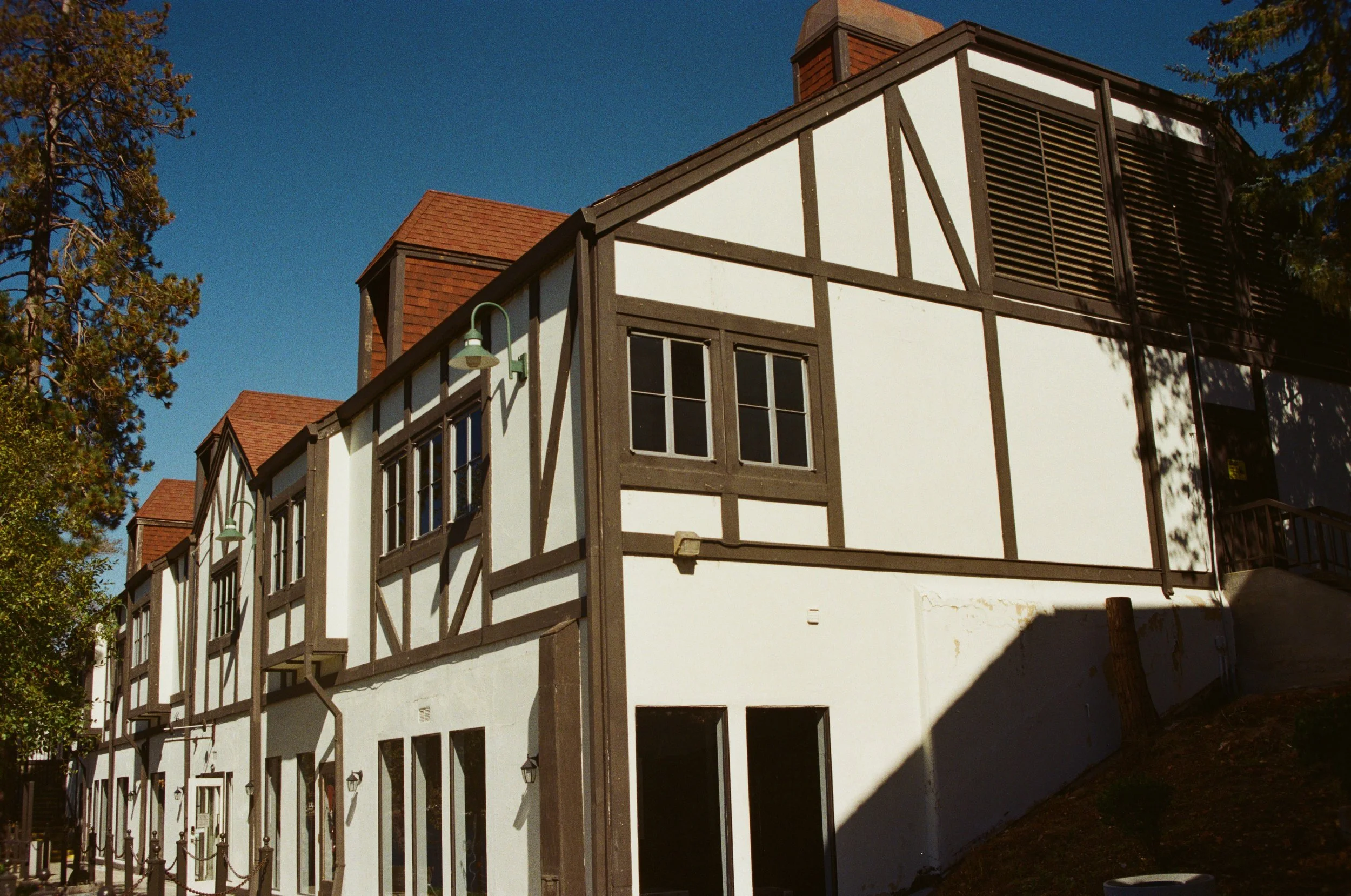 21904-02-0019.jpg