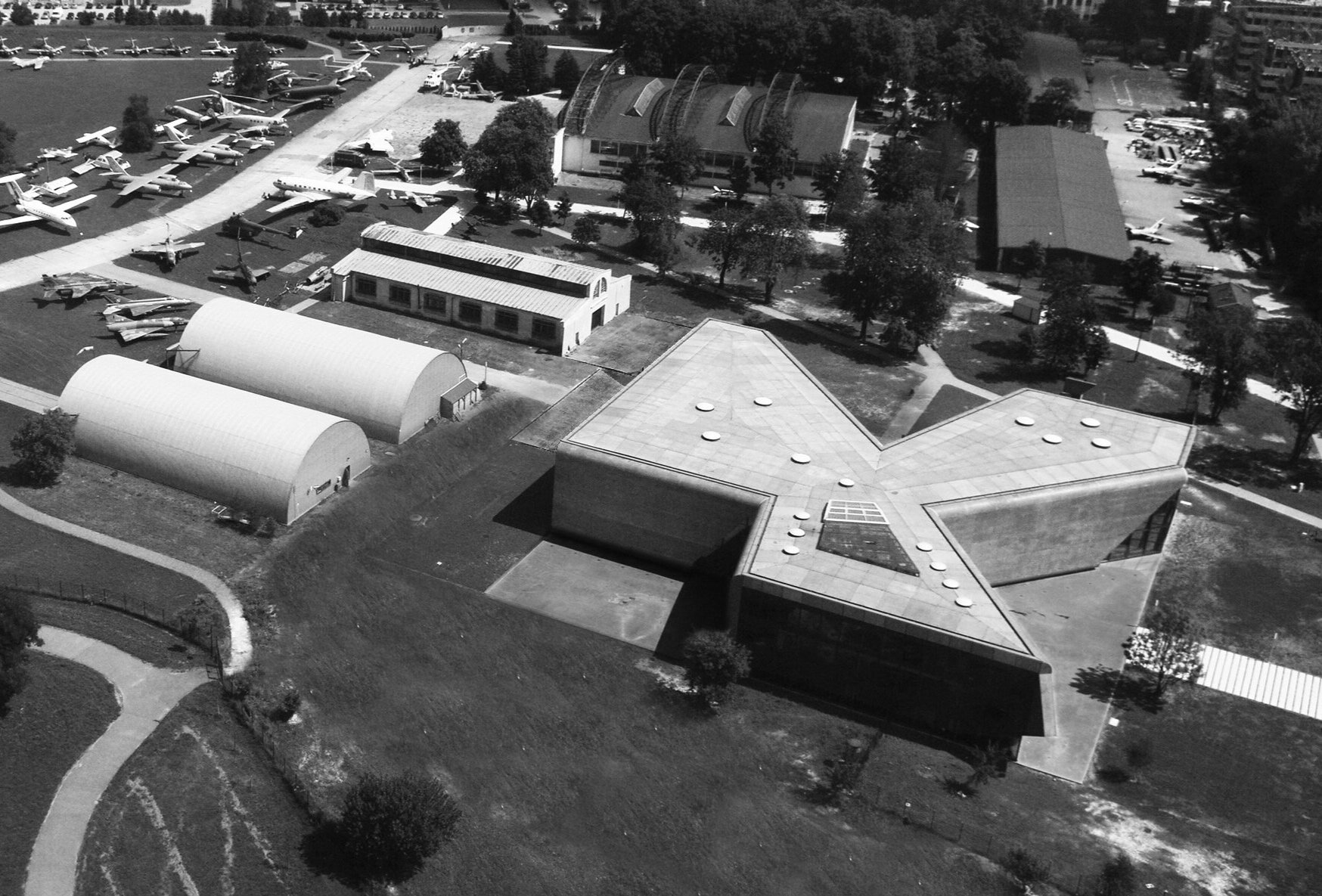 MLP_Foto Dariusz Rutkowski_Archive Muzeum Lotnictwa Polskiego_Krakau.jpg