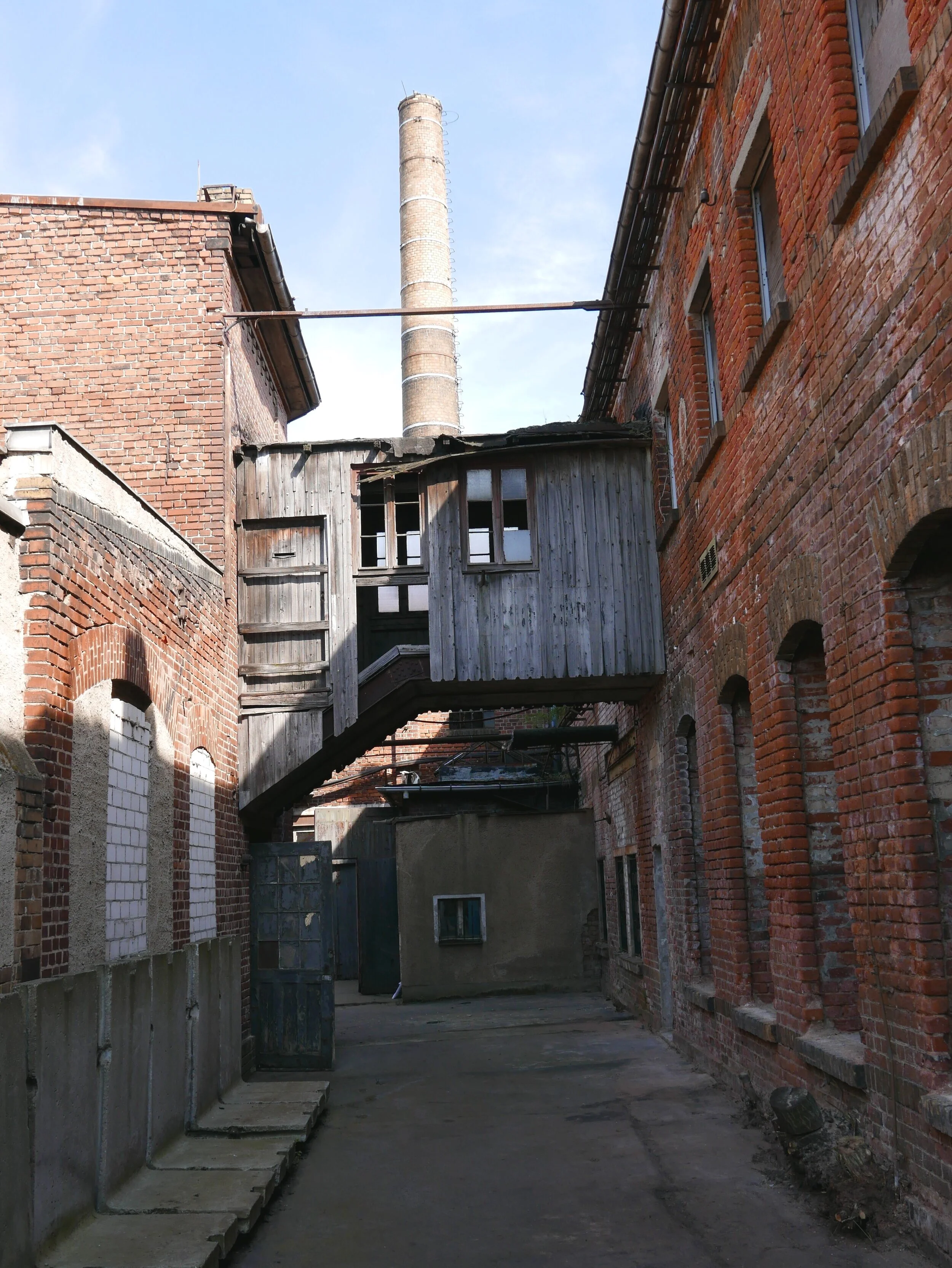 P1020148 Übergang_Motorenhalle_Sanitärhaus.JPG