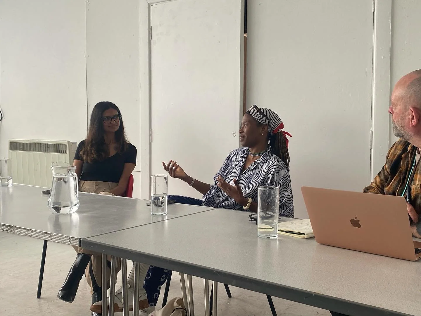 Fascinating (and animated !) conversation with @kinnarisaraiya and Dr Irene Fubara-Manuel, moderated by our curator @laurencehill today @phoenix_artspace covering tactile responses to using digital tech, fluidity (or not) of borders, the ongoing p