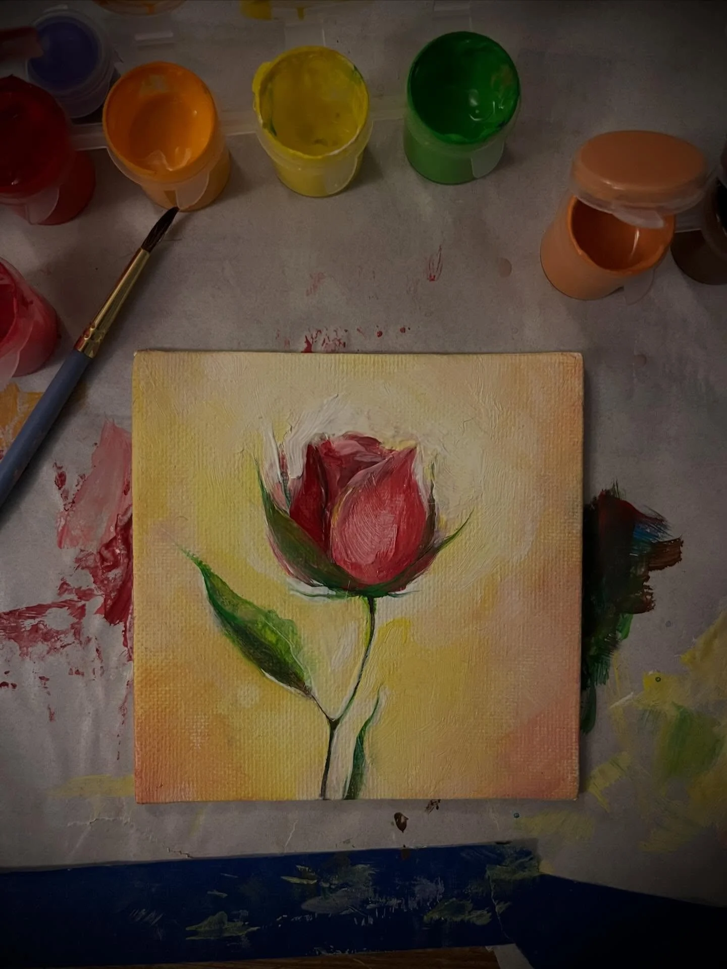 Inspired by an MCLA studio visit with @natemassari today, I made a quick little invented rose bud painting with the shittiest materials known to man. Ryan&rsquo;s painting is pretty dope, too.

#paintpots #tempra #fakepaint #artisticinspiration #stud
